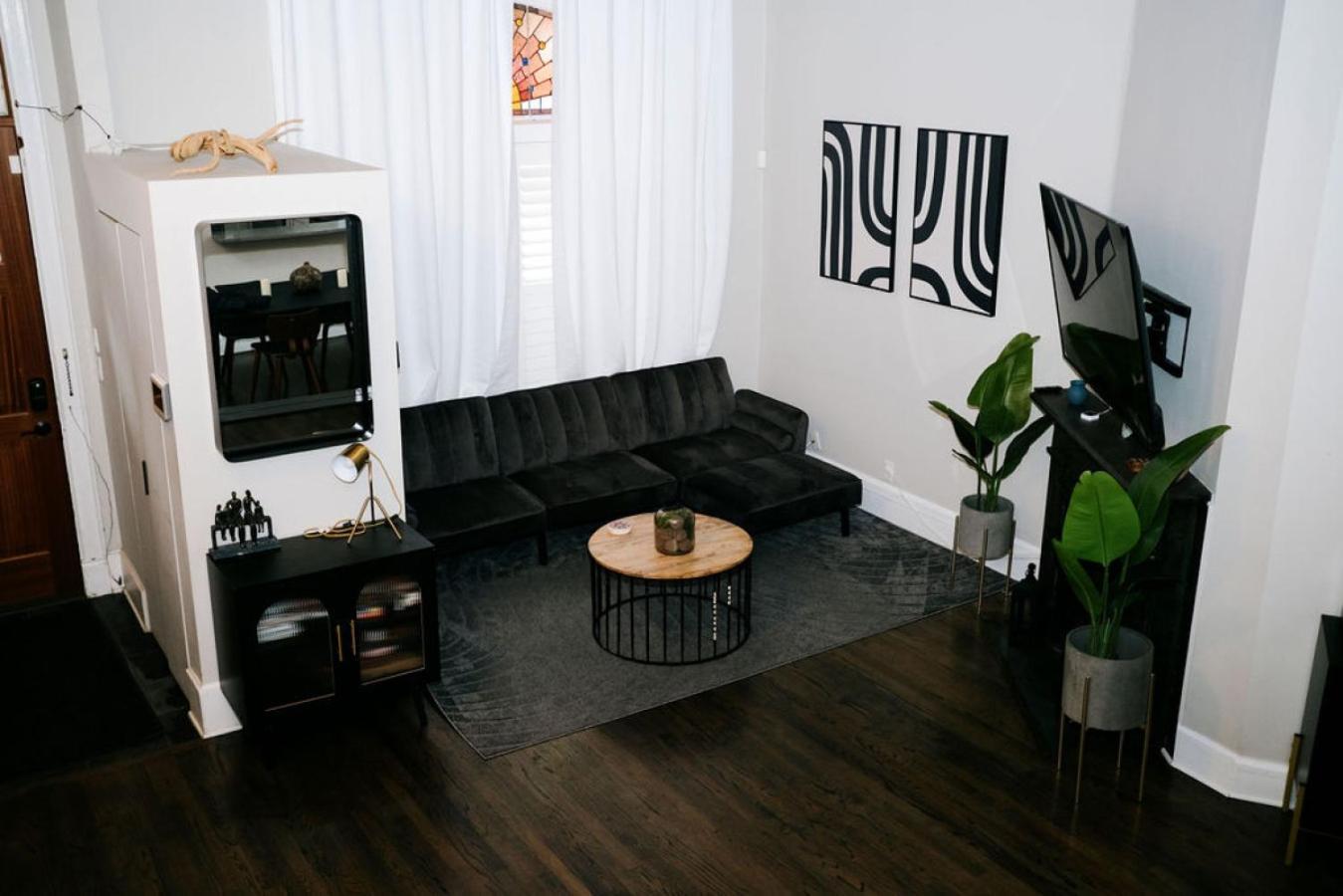 1 Rated 4br Lincoln Park House - King Bed Holiday home