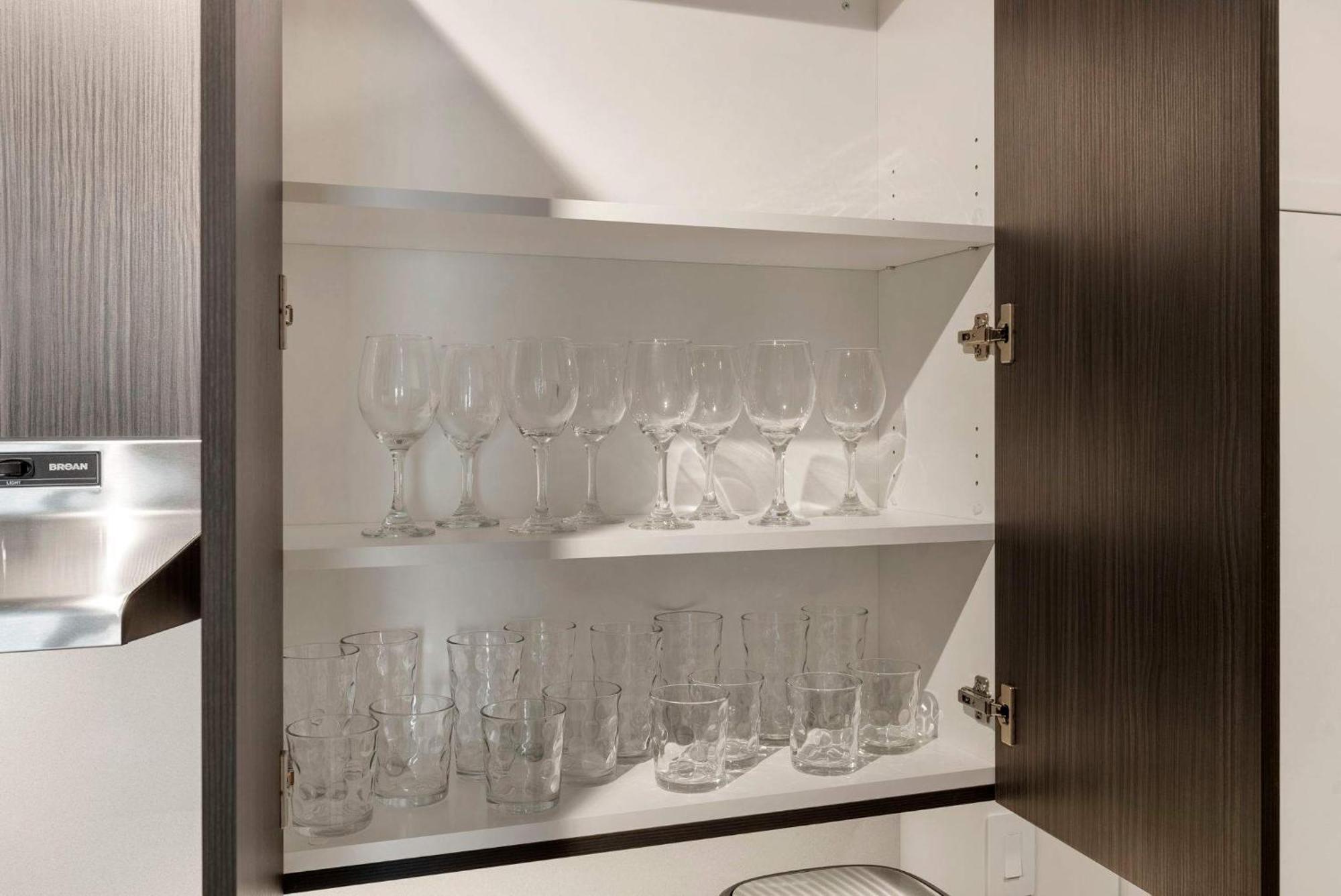 Lux 3 Bed 3 Bath High Rise With Gym & Amenities * Chicago
