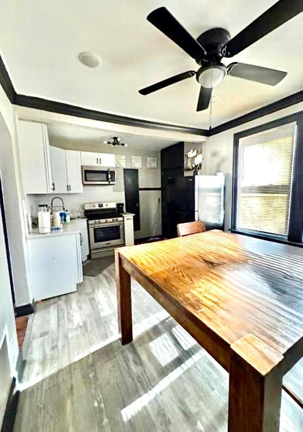 Quiet 1br, Eat-in Kitchen, Close To Midway Chicago