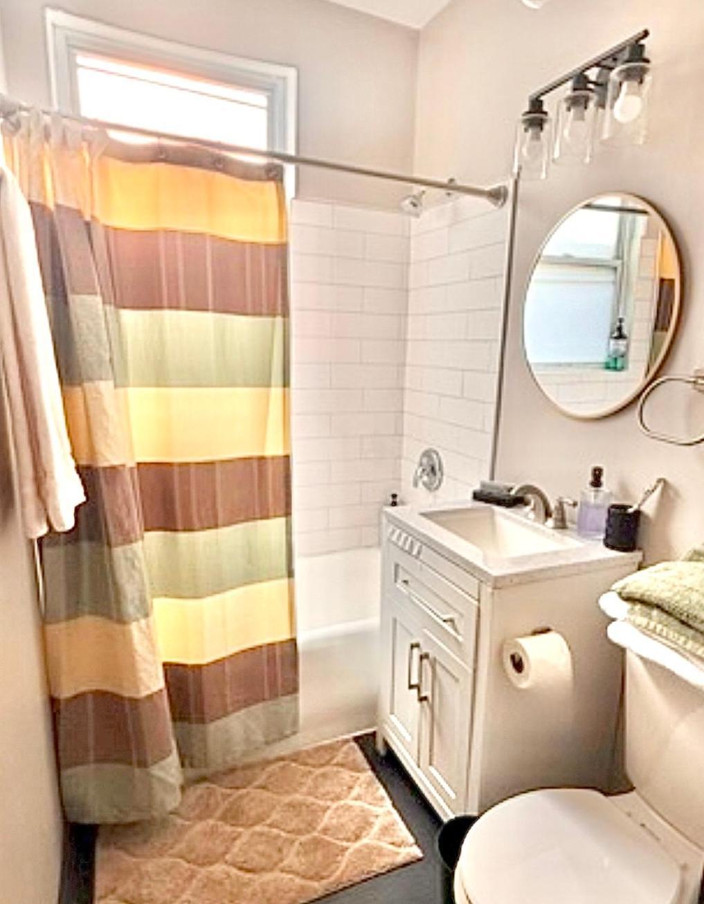 Quiet 1br, Eat-in Kitchen, Close To Midway *