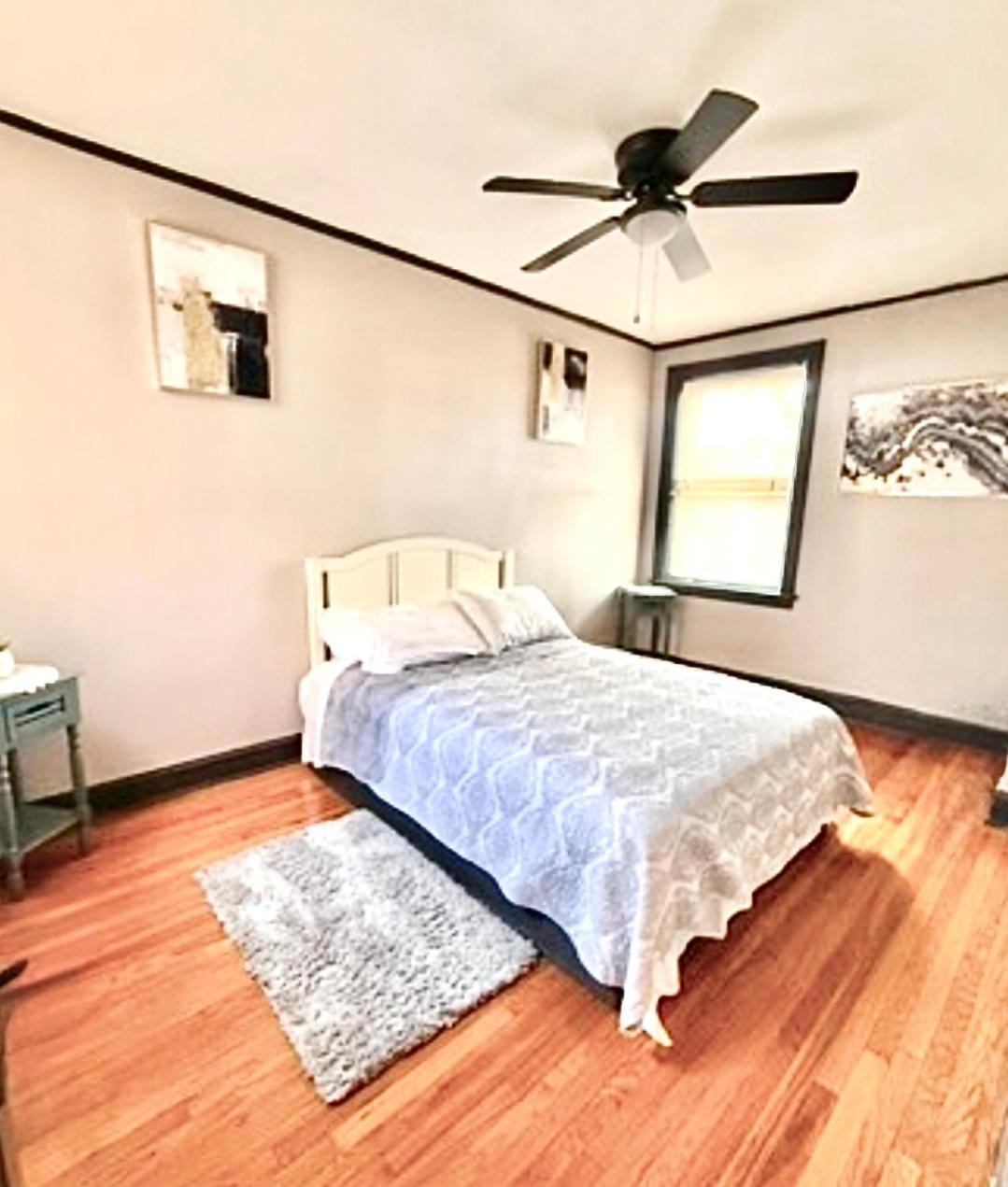 Apartment Quiet 1br, Eat-in Kitchen, Close To Midway Chicago