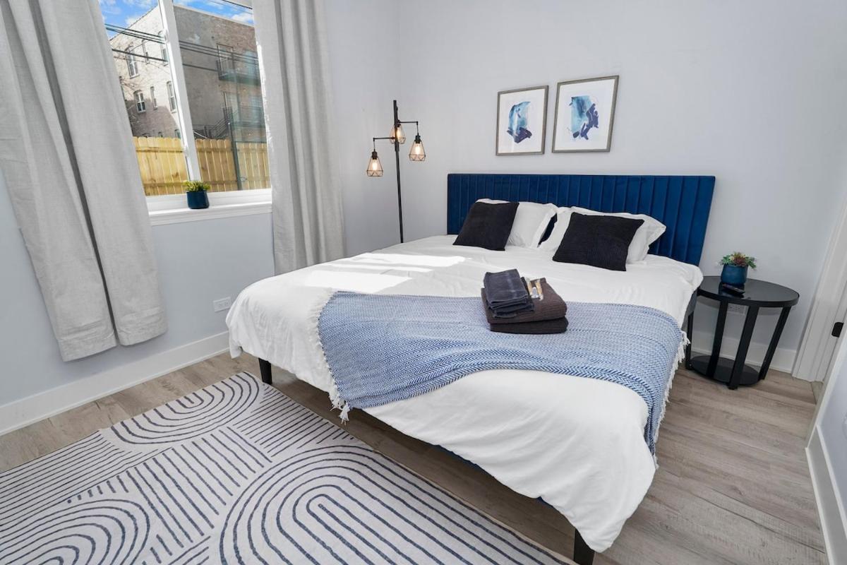 Apartment Spacious 3br Family Oasis Sleeps 8 With Free Parking Near Medical District, Douglas Park And Of Illinois *