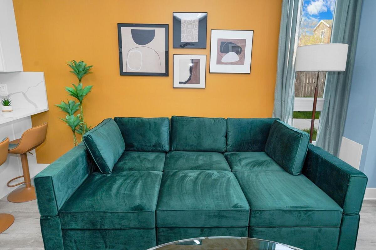 Spacious 3br Family Oasis Sleeps 8 With Free Parking Near Medical District, Douglas Park And Of Illinois Chicago