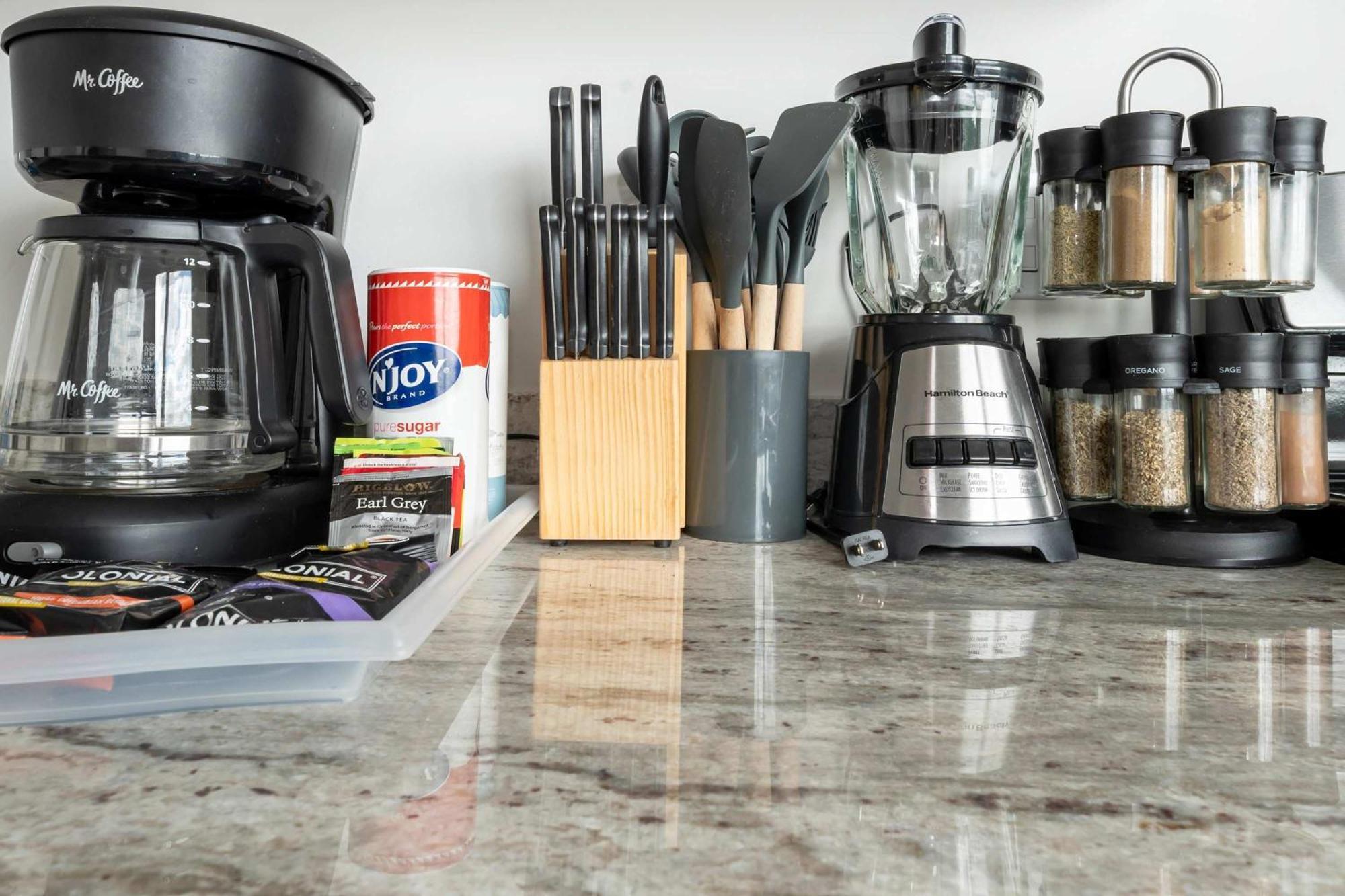 Brand New 2br Escape * Chicago