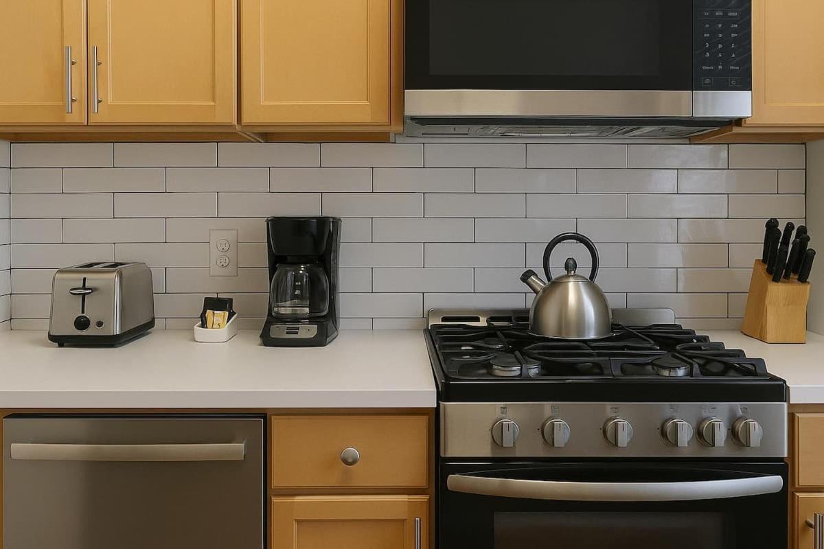 1br Fully Equipped & - Belmont Rep *