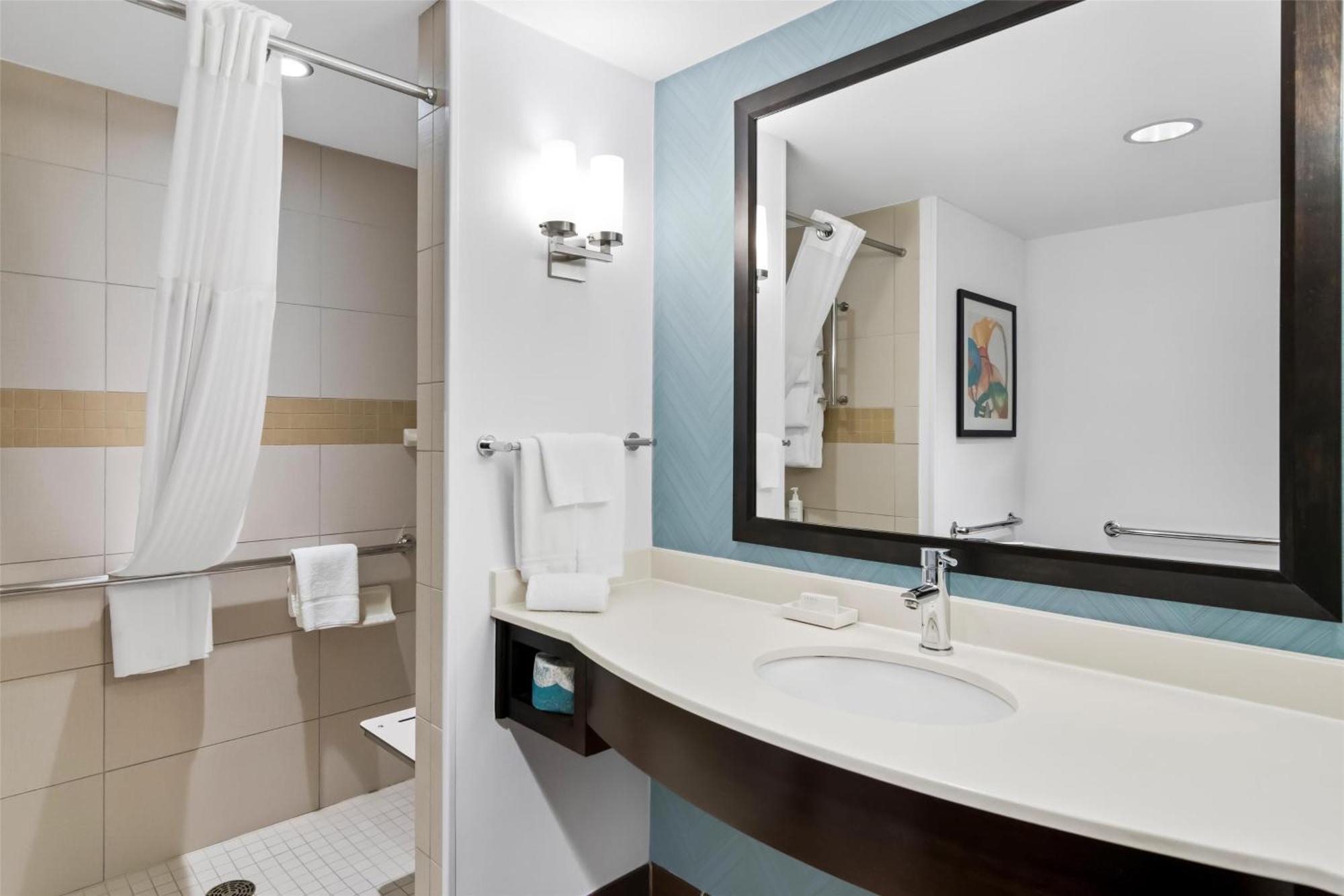 Hilton Garden Downtown Riverwalk Chicago