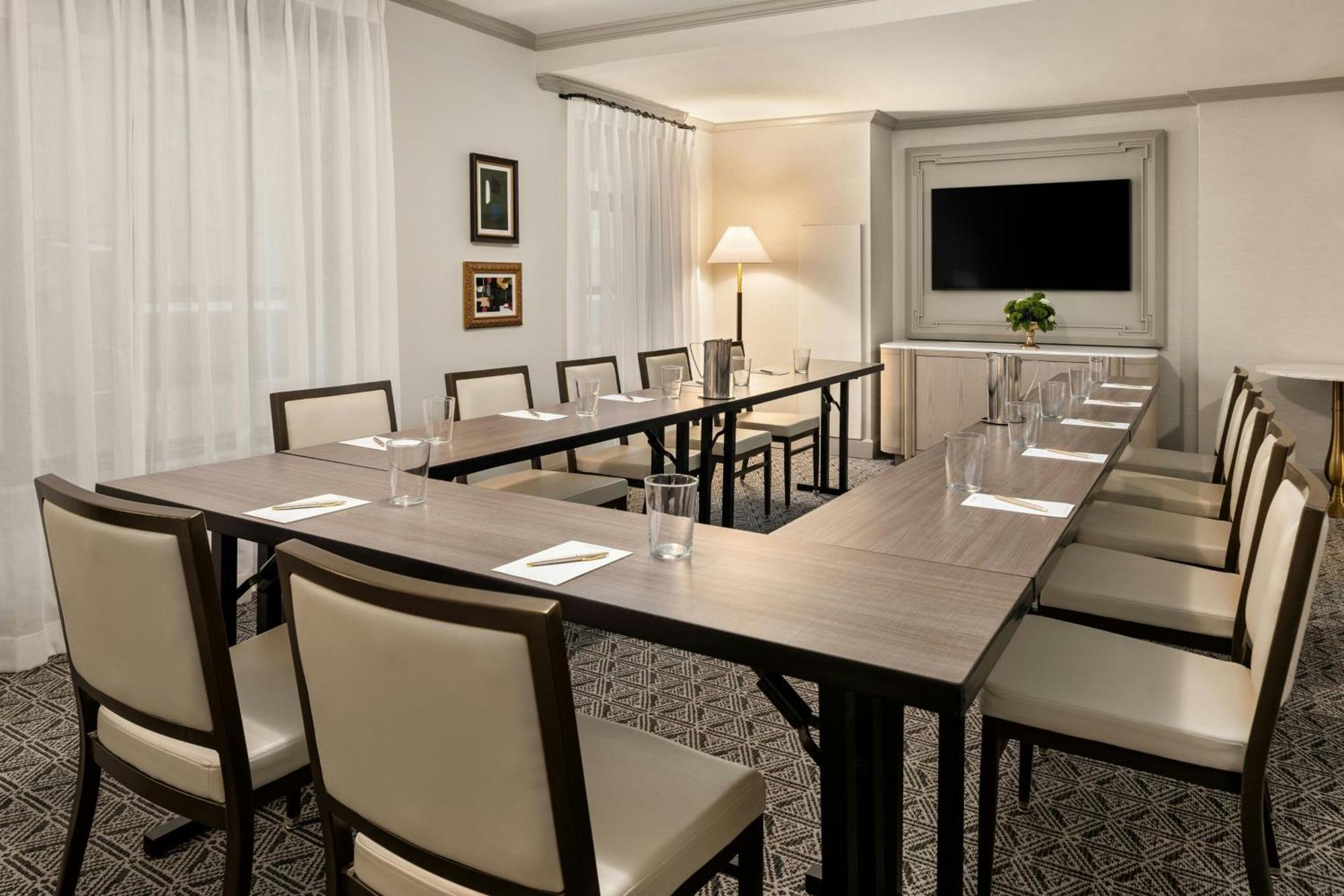 Hotel The Talbott, Autograph Collection 4*