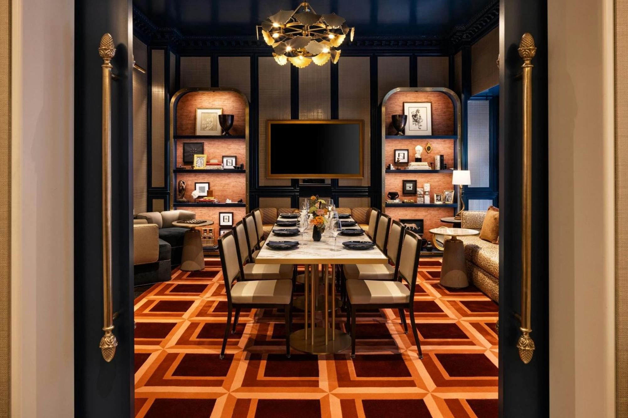 The Talbott, Autograph Collection Hotel 4*