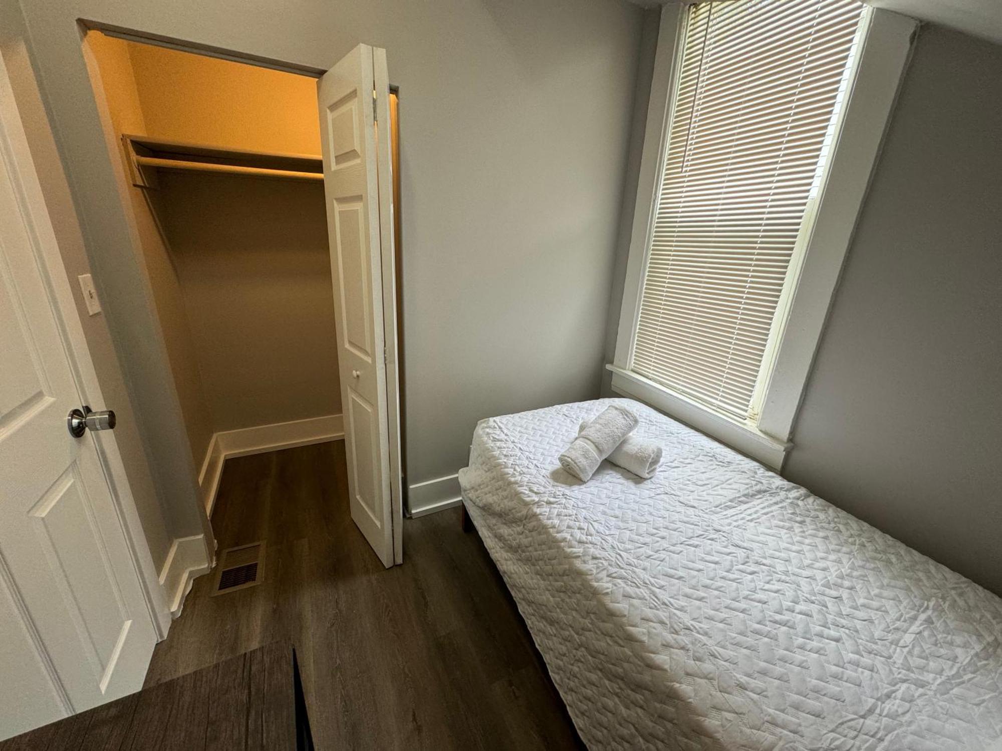 Beautiful Near Downtwon - Free Parking! Homestay Chicago