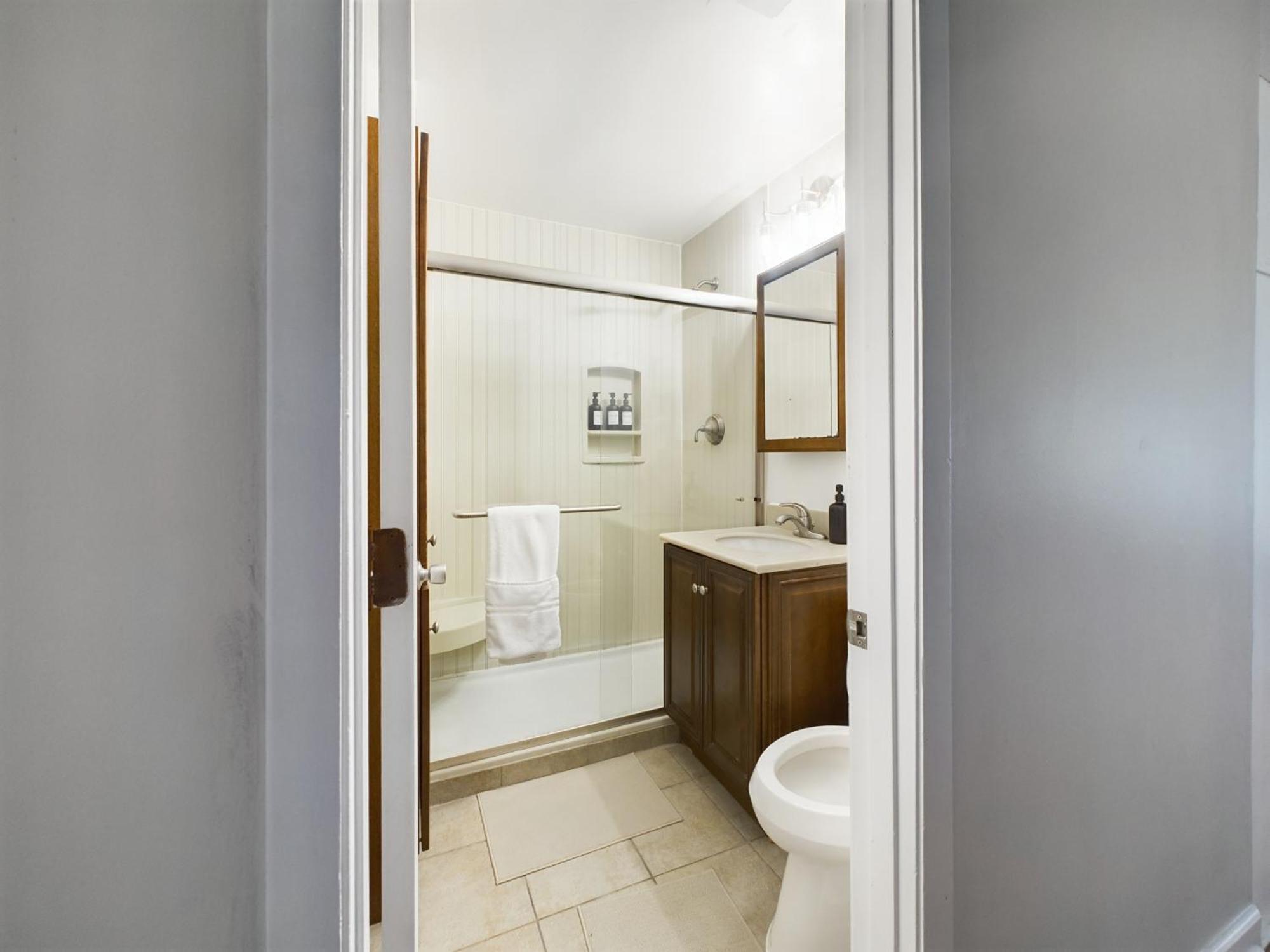 Cubs Clubhouse Retreat Apartment *