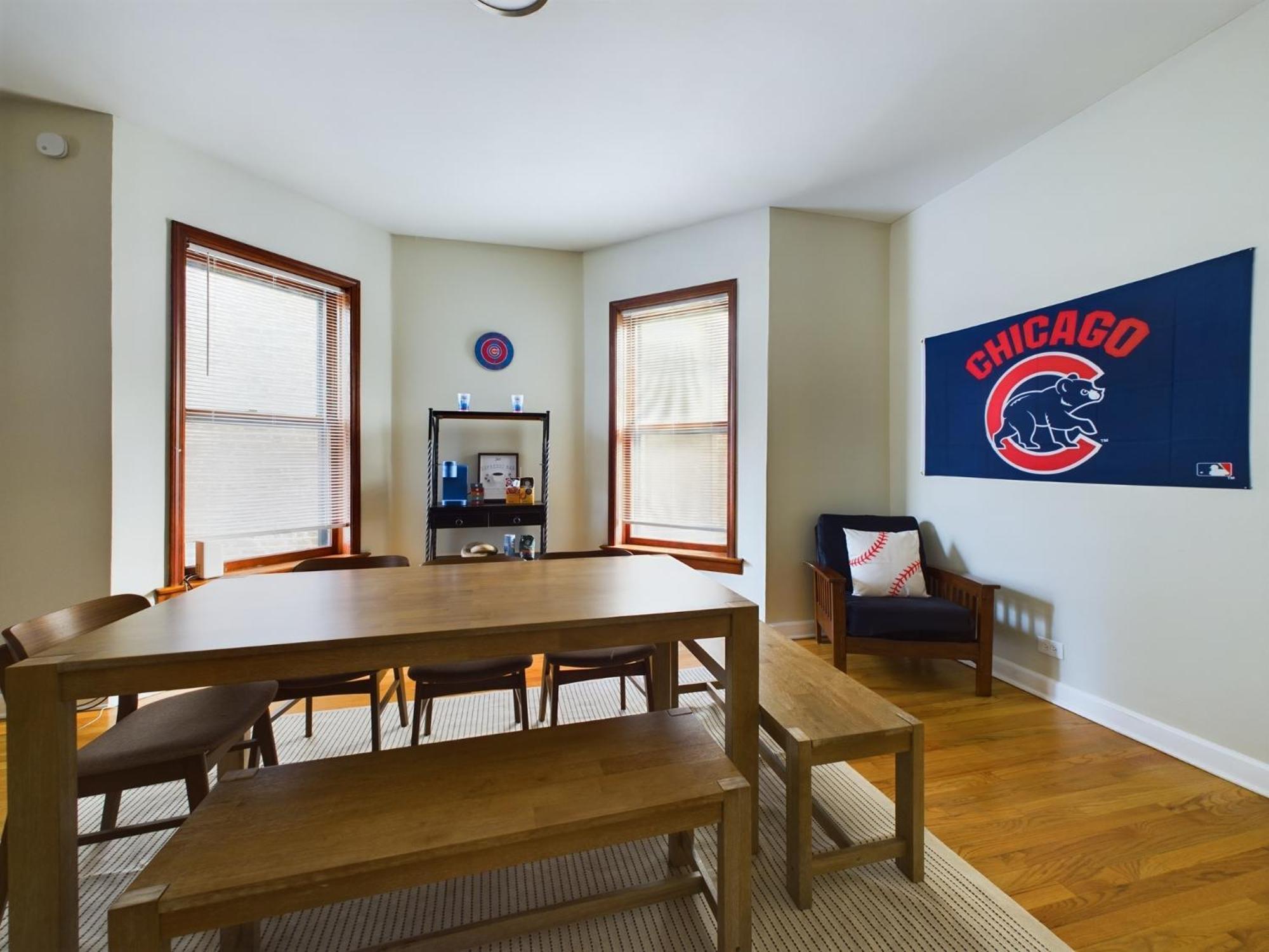 Cubs Clubhouse Retreat Apartment Chicago