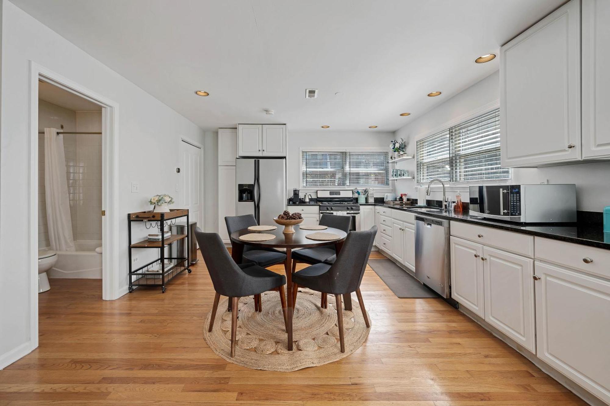 Holiday home Old Town 3bd 3ba Coach House, Garage Parking Incl Chicago
