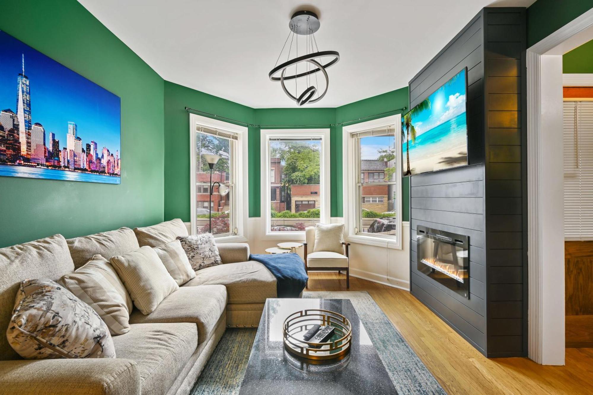 Wrigley 4br Home, Sleeps 10 Chicago