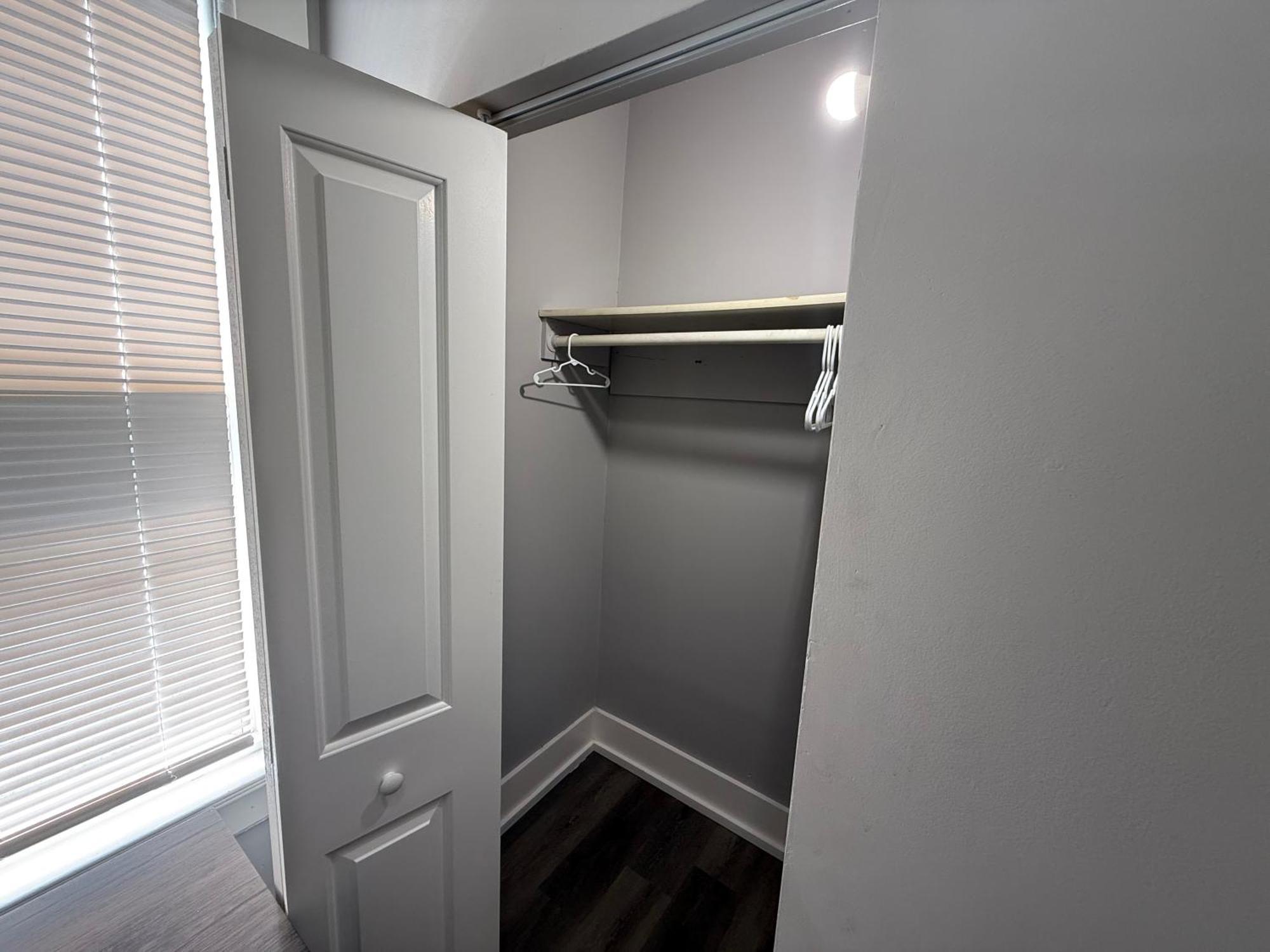 Homestay Beautiful Near Downtwon - Free Parking! *