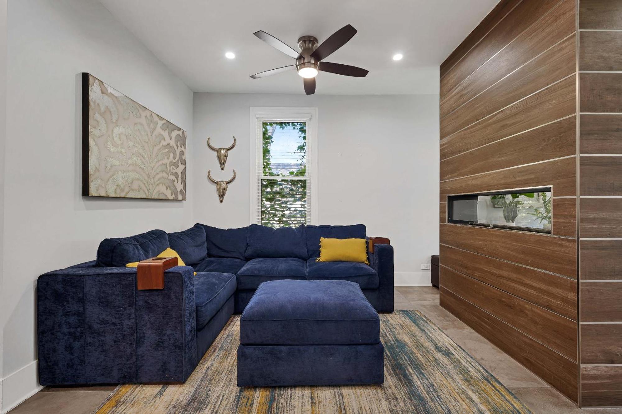 Holiday home Wicker Park 6bd 4ba, Steps From Cta, Parking Incl Chicago