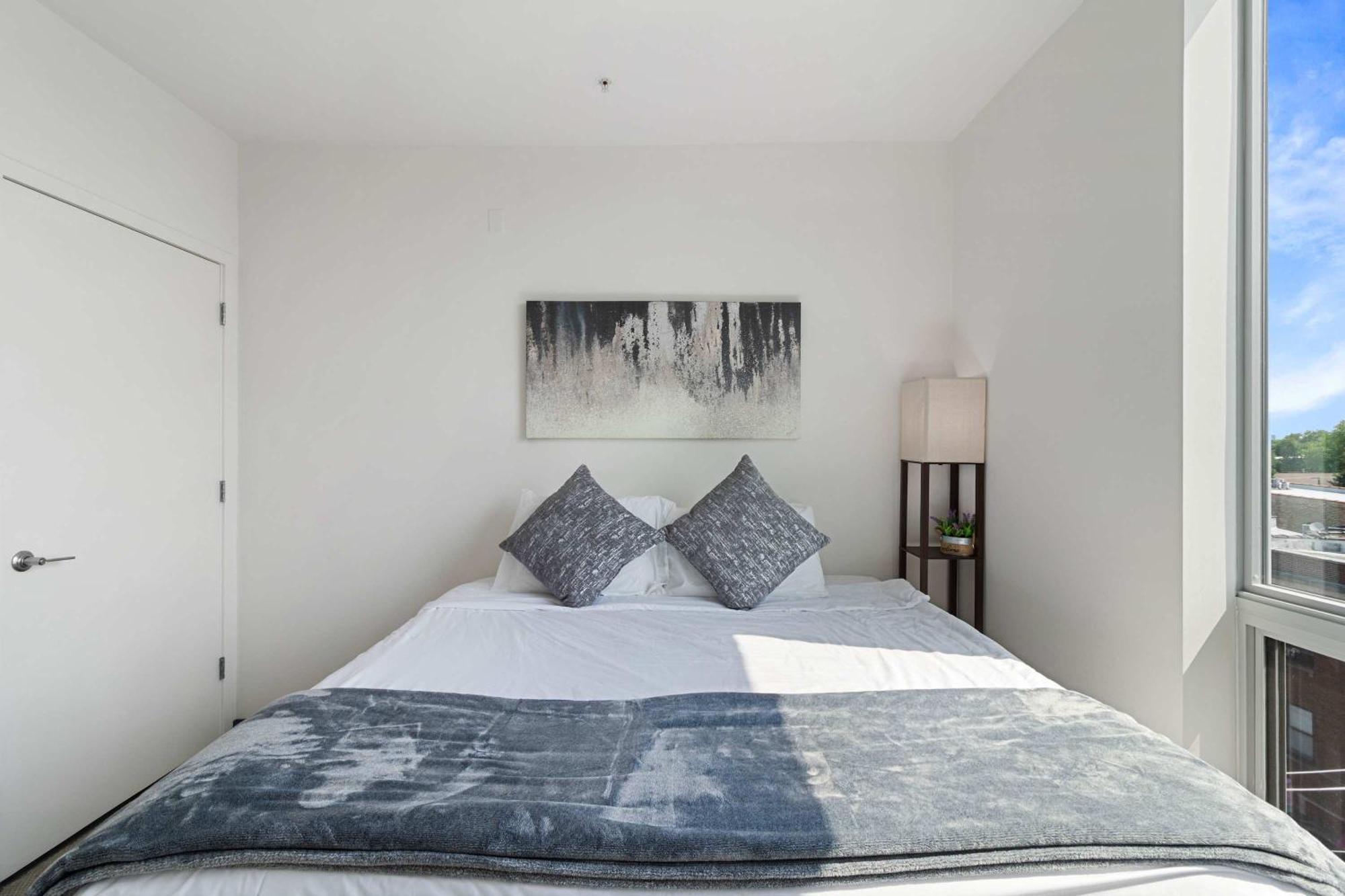 Apartment 2br Loft Sweeping Glass Views Chicago