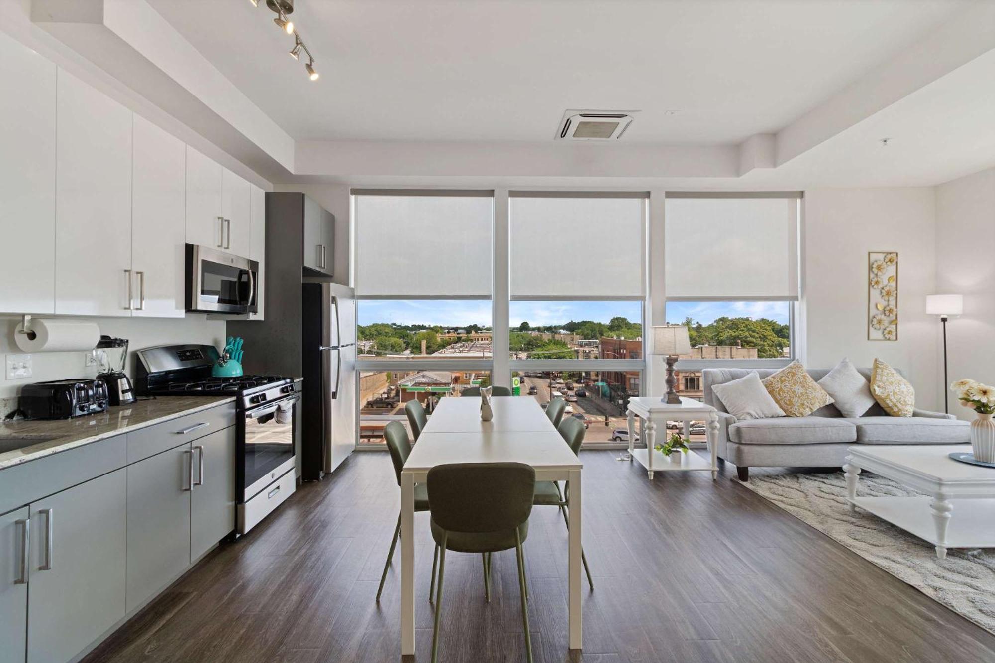 2br Loft Sweeping Glass Views