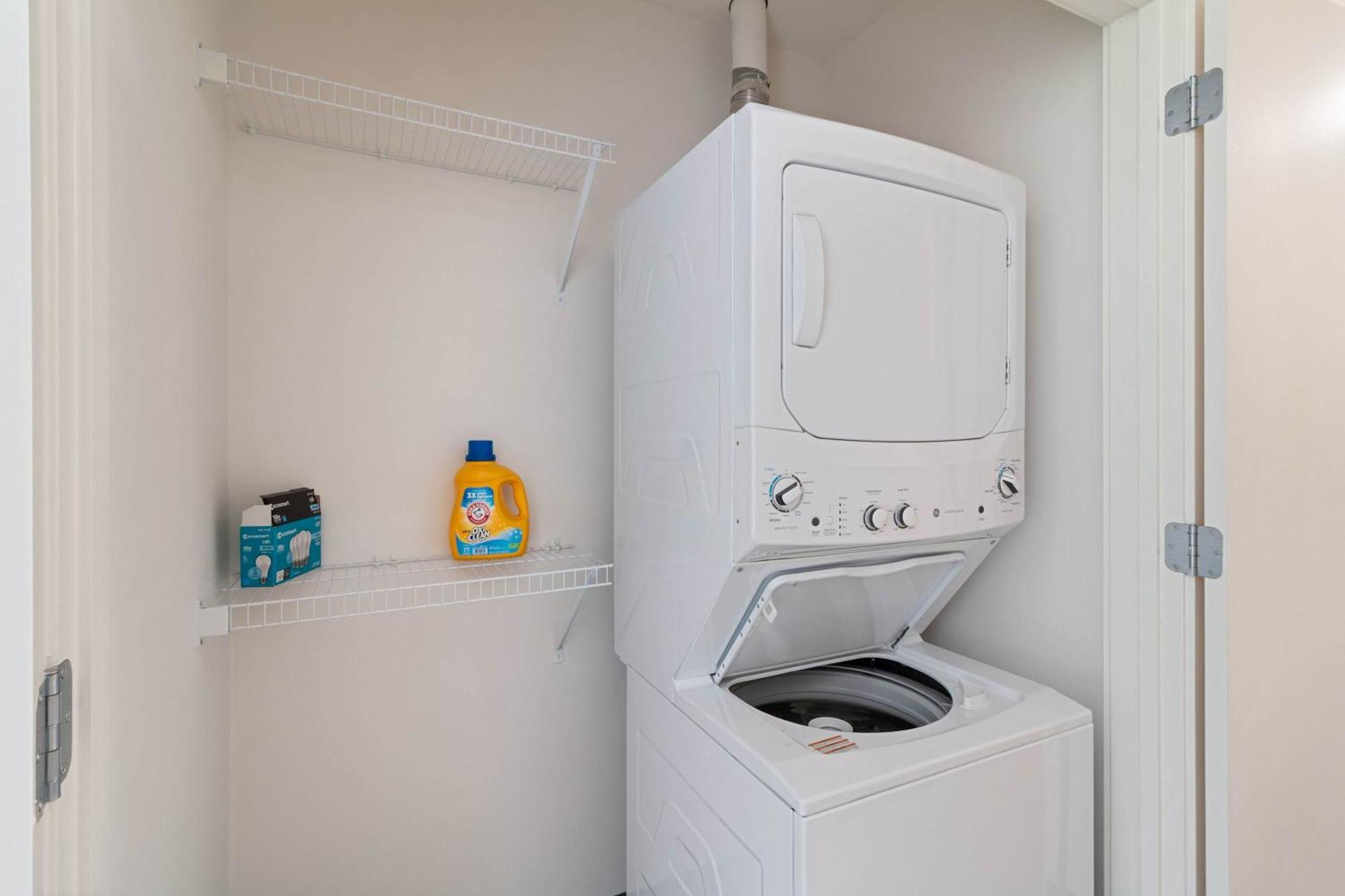 2br Loft Sweeping Glass Views