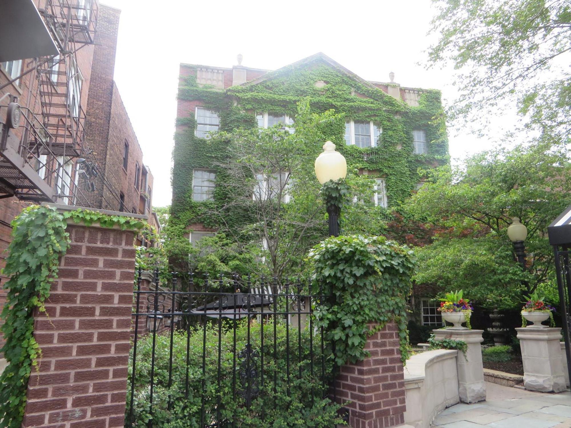 Western Hawthorne Terrace Hotel