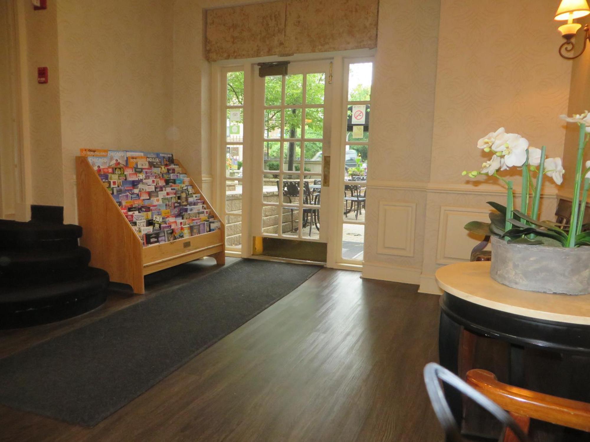 Western Hawthorne Terrace Hotel