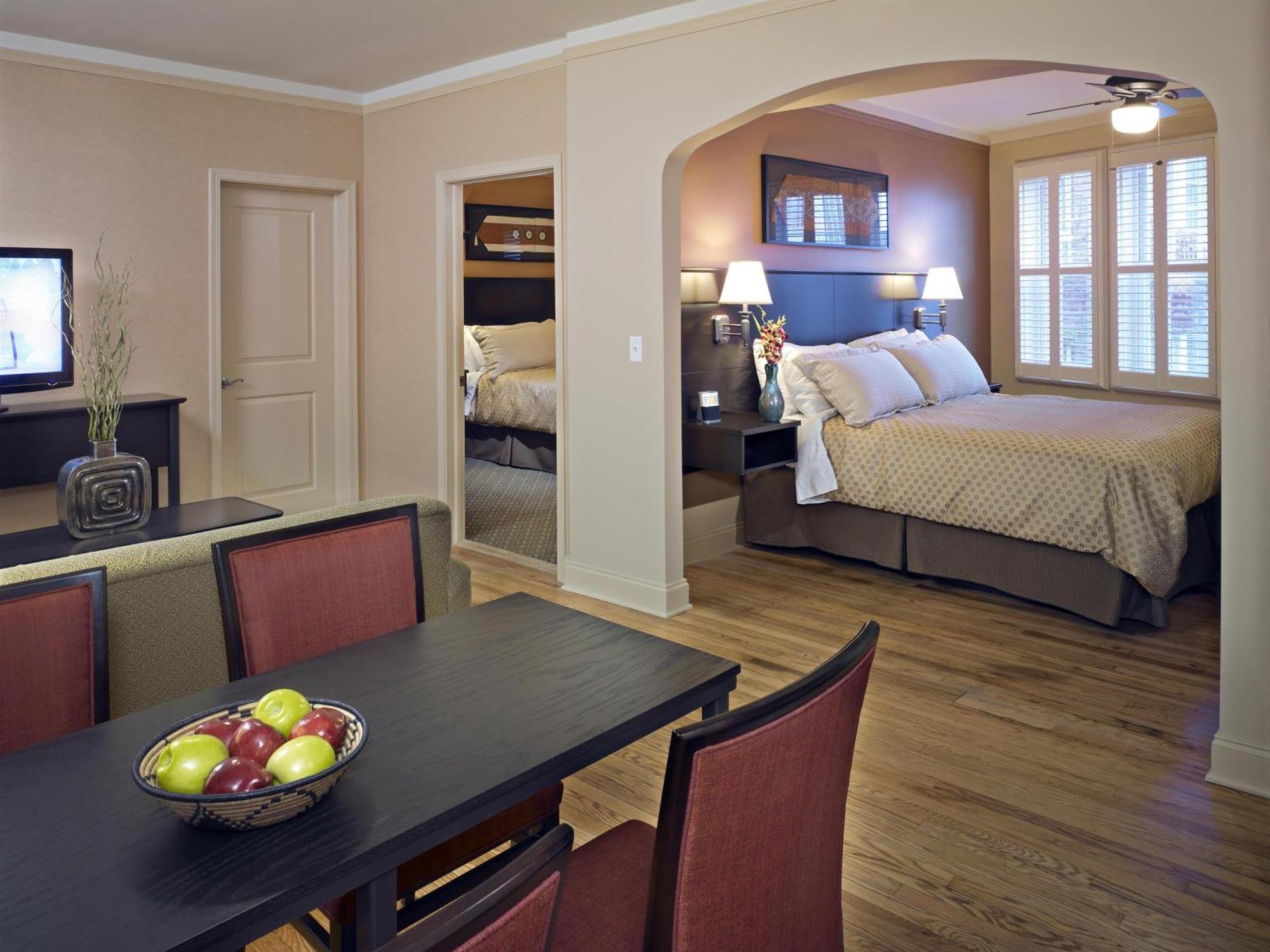 Western Hawthorne Terrace Chicago