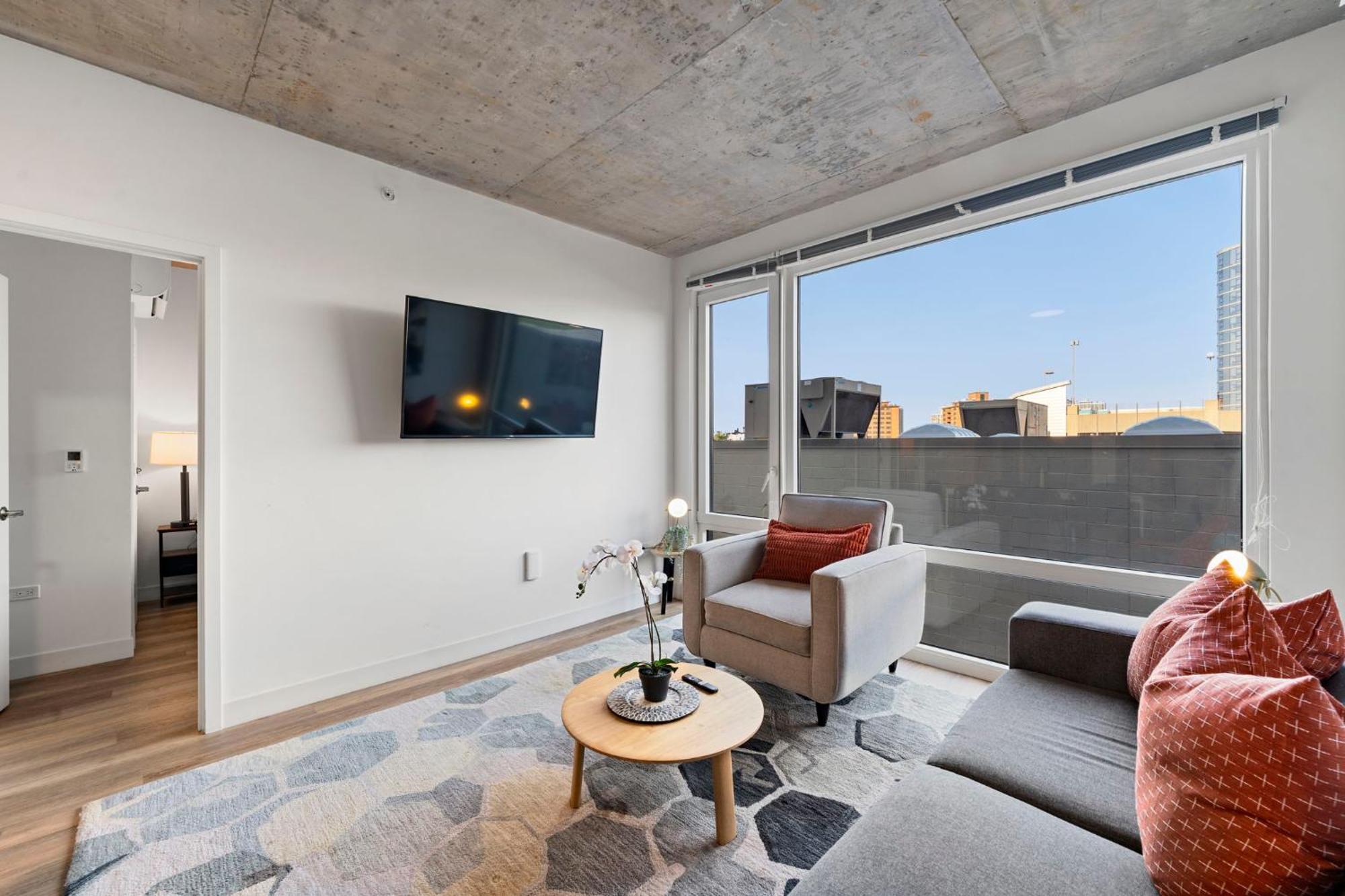 Corporate-friendly 4br Stylish & Hotel