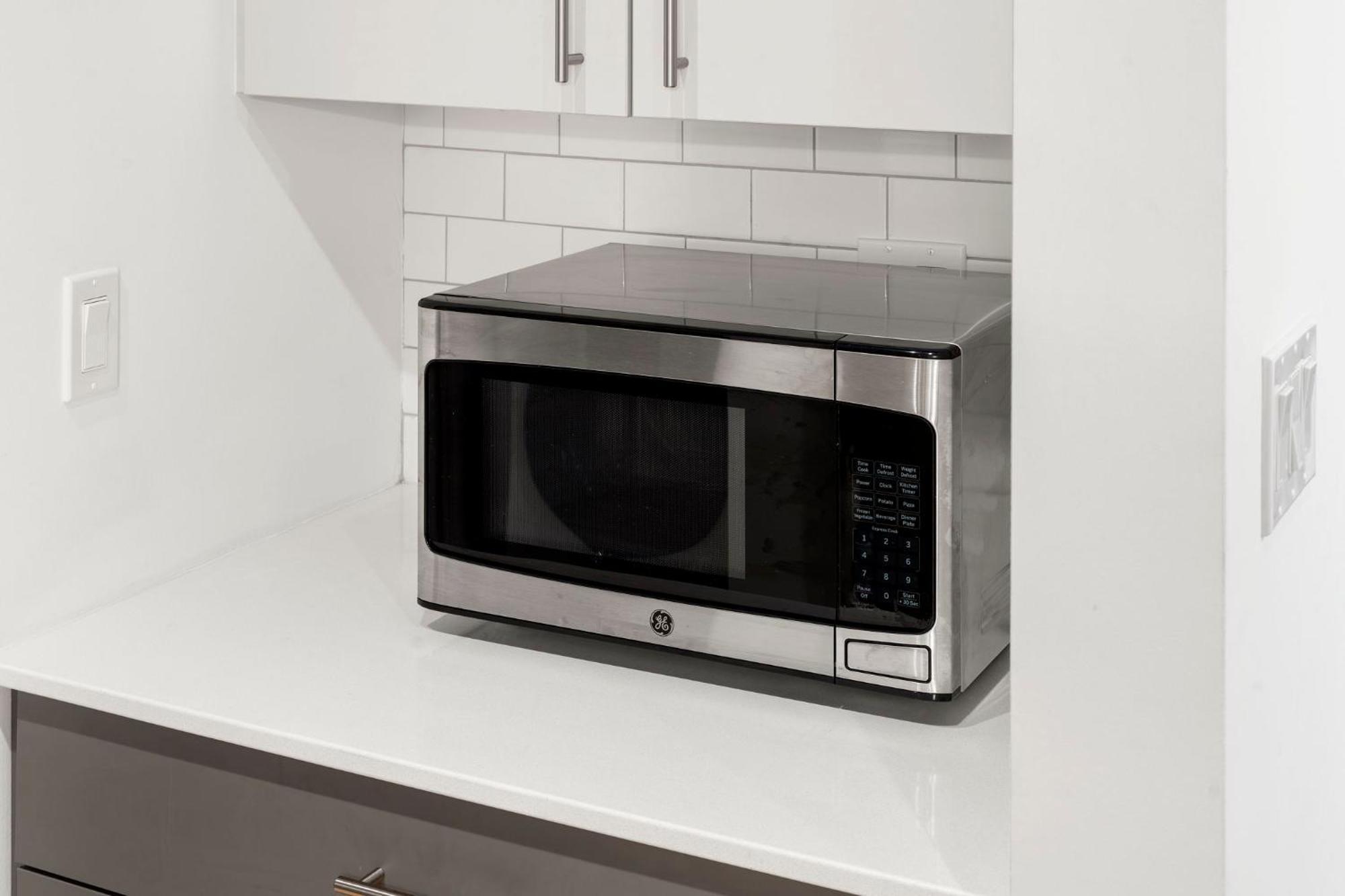 Escape Bright Sleek & Modern Hotel