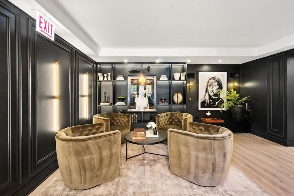 Apartment Boulevard 5 Mins To Riverwalk & Mag Mile 03 *