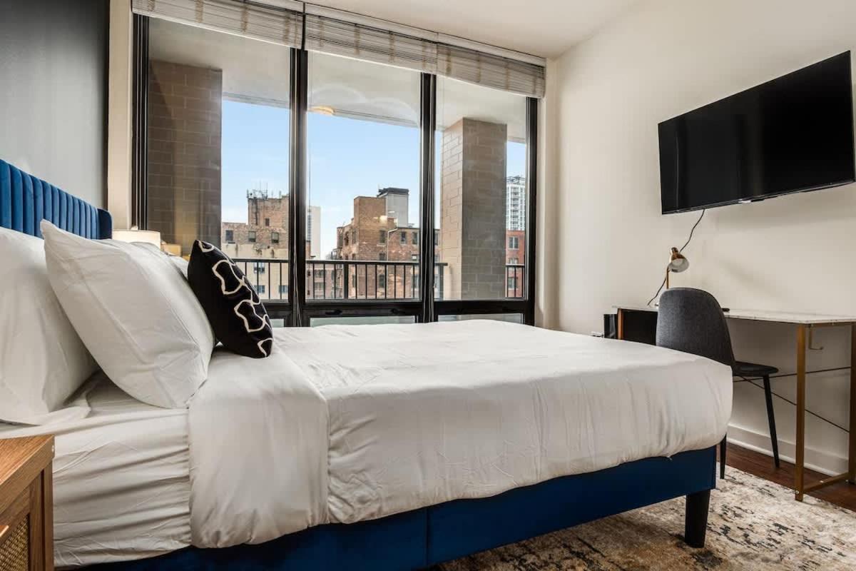 Apartment Boulevard 5 Mins To Riverwalk & Mag Mile 03 *