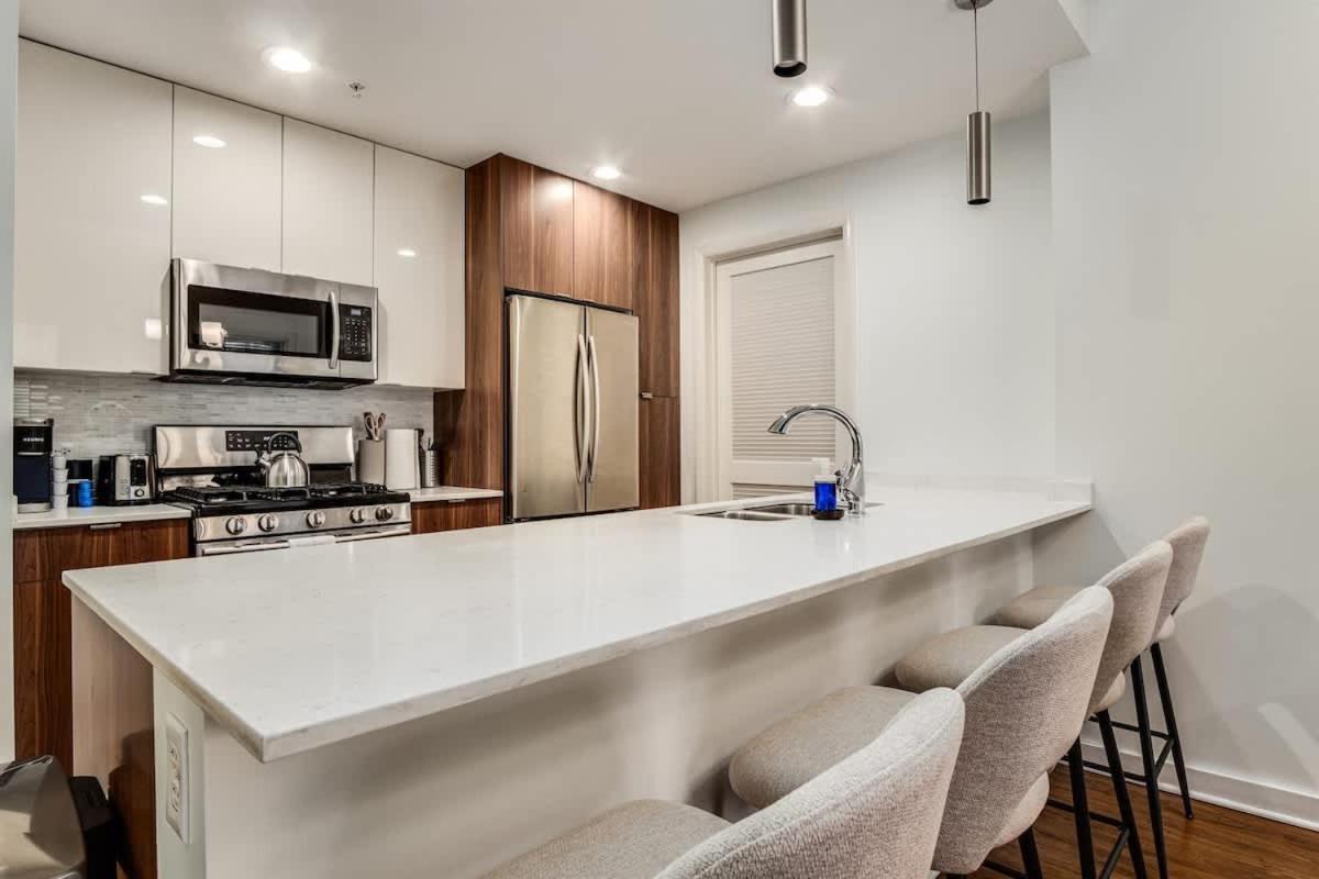 Apartment Boulevard 5 Mins To Riverwalk & Mag Mile 03 *