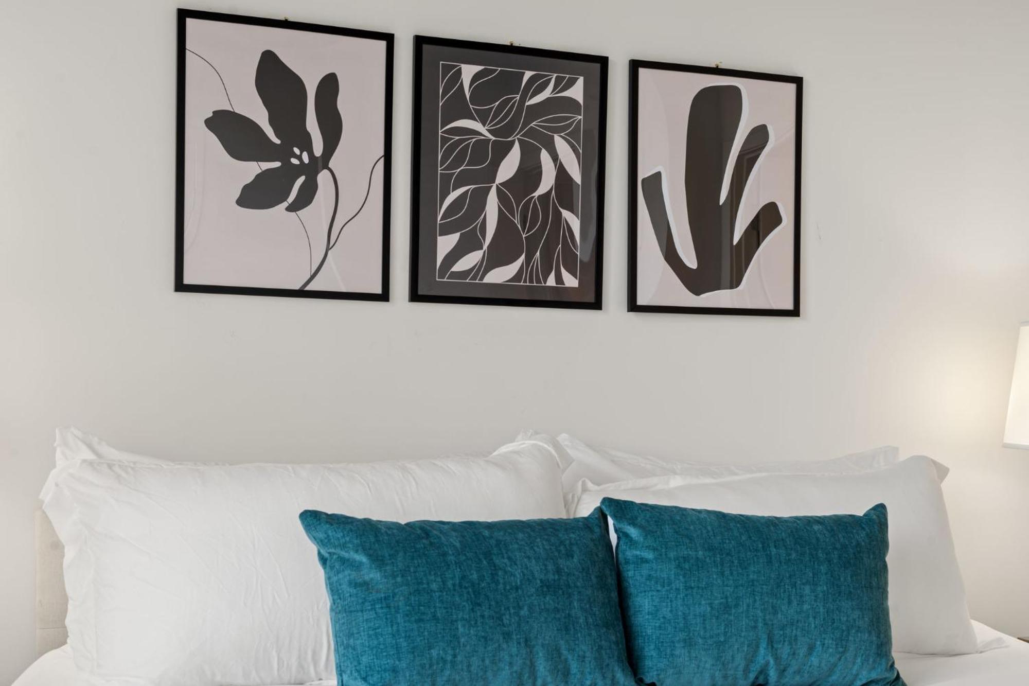 3br Escape Bright Sleek Spacious Hotel