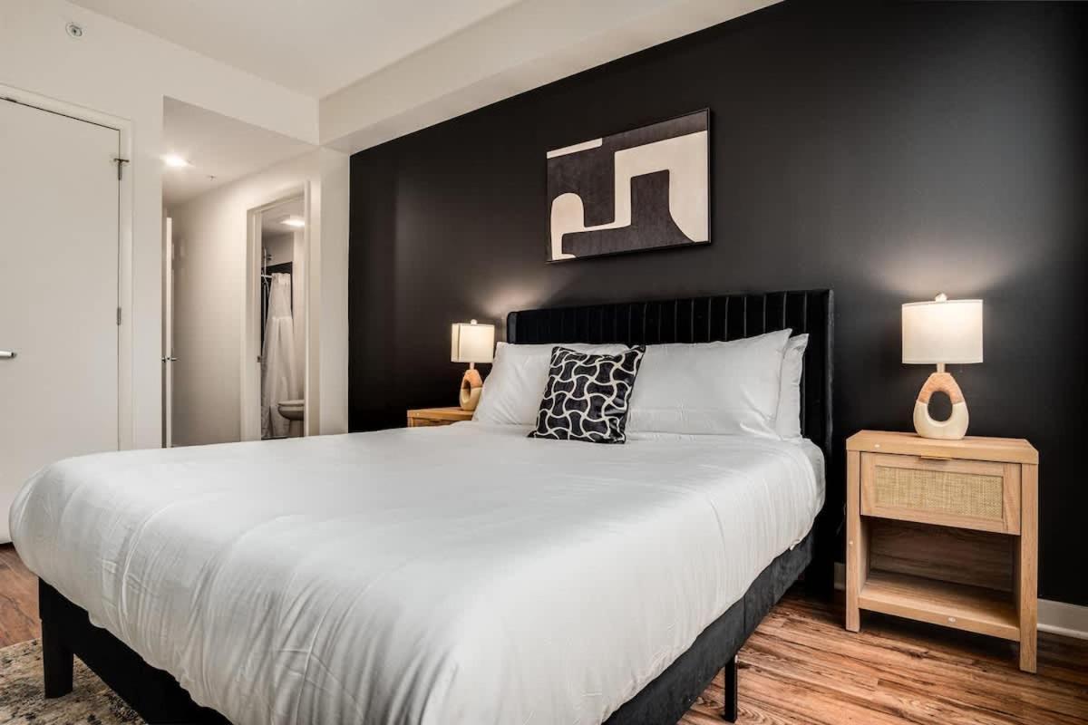 Boulevard Walk Everywhere 5 Mins To Magnificent Mile River North 02 Apartment