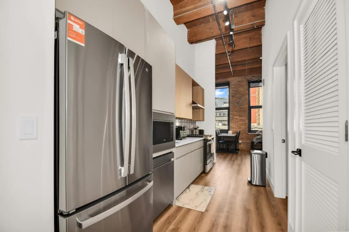 River North Rooftop With In And Out Parking 1 * Chicago