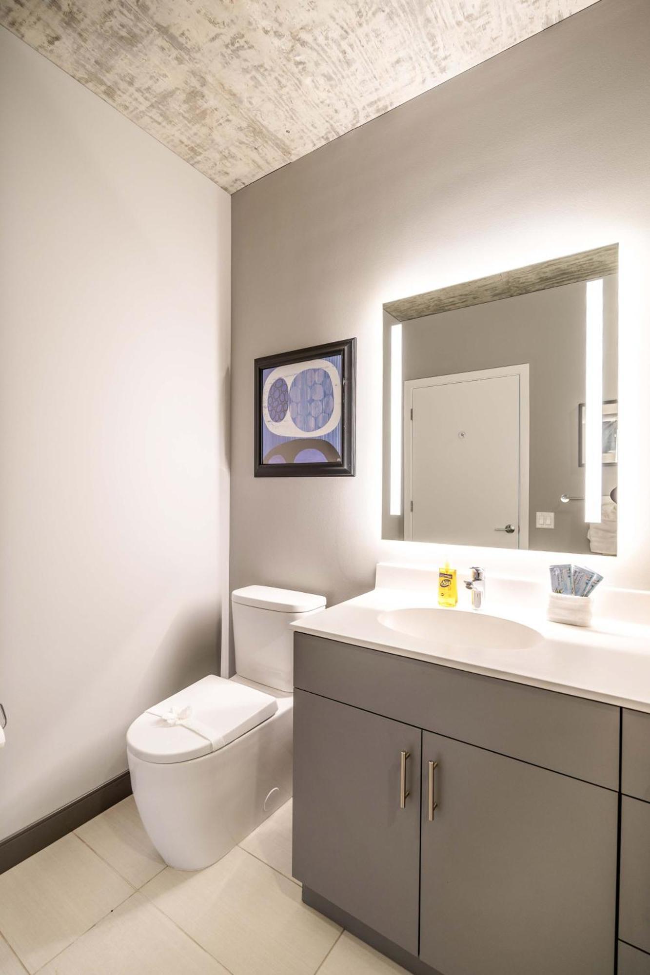 Bright & Modern 2br Perfect Escape Chicago