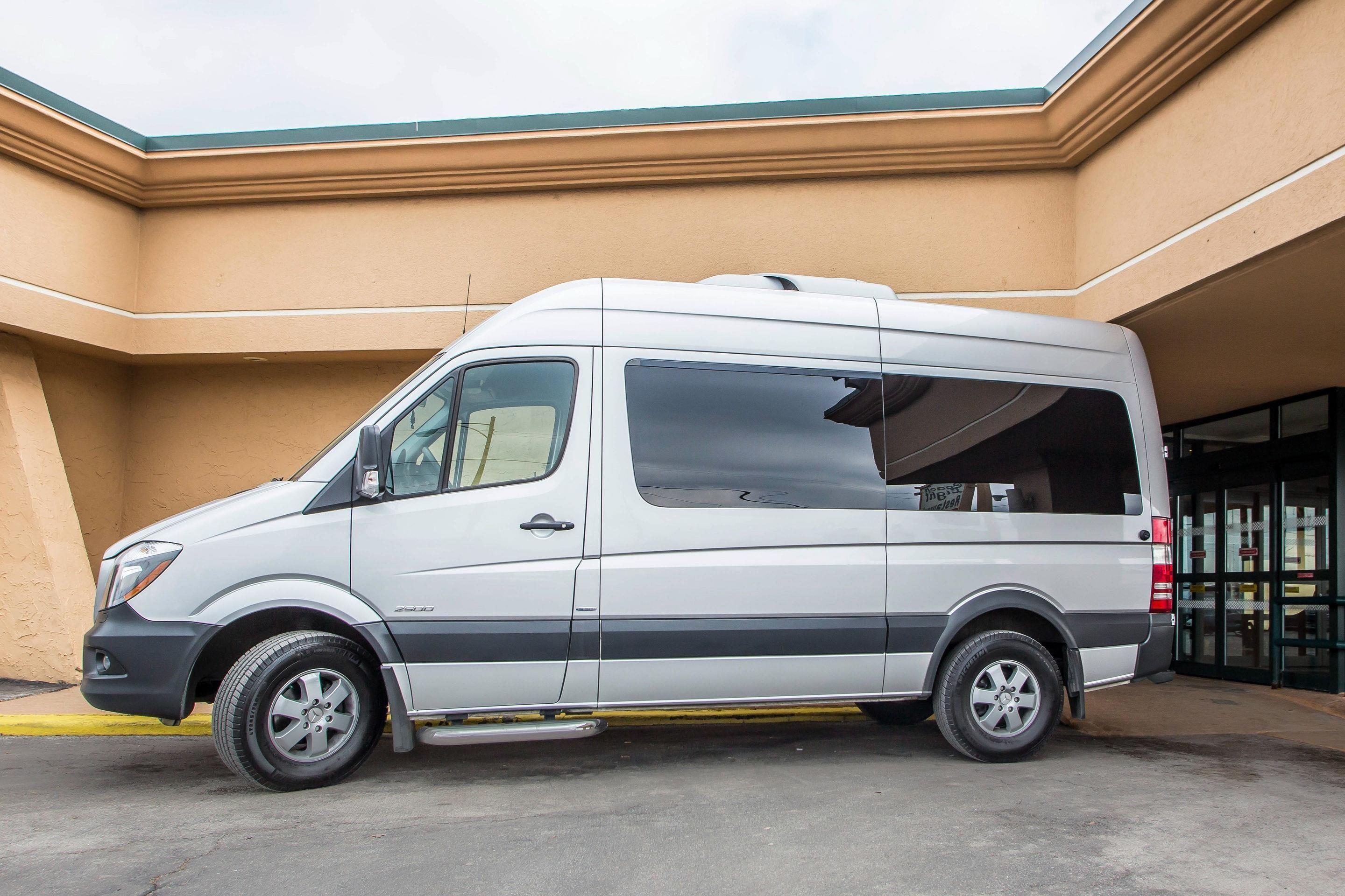 Hotel Midway Airport S By Ihg 3*