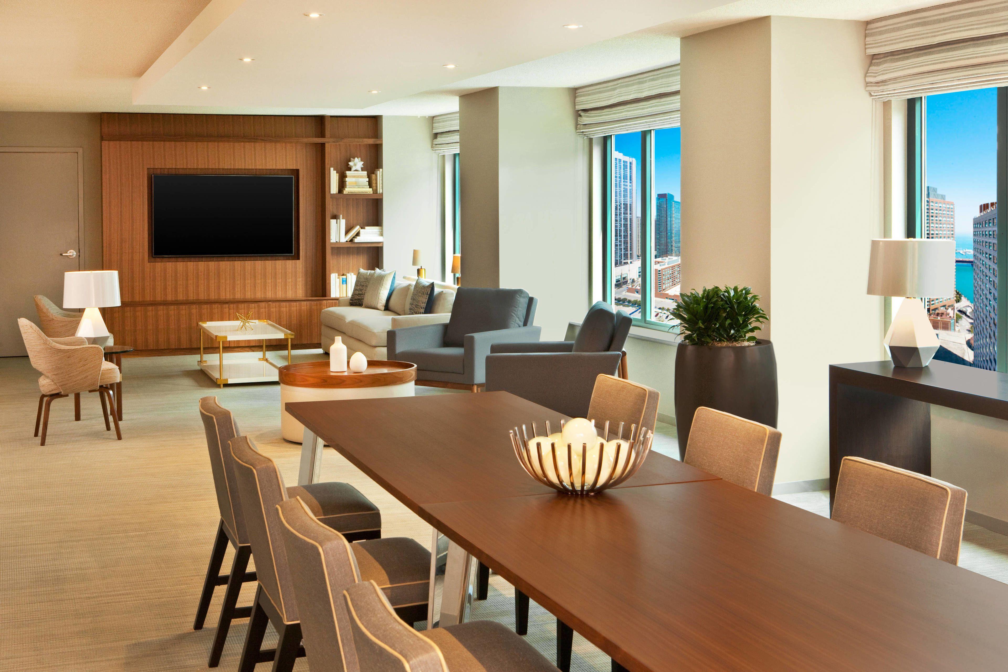 Hotel Sheraton Grand Riverwalk 4*