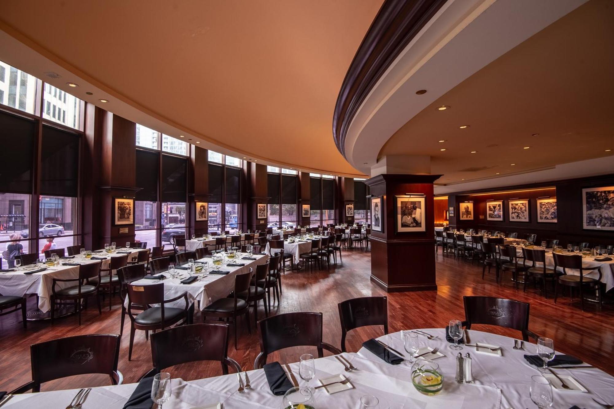 Sheraton Grand Riverwalk Hotel 4*