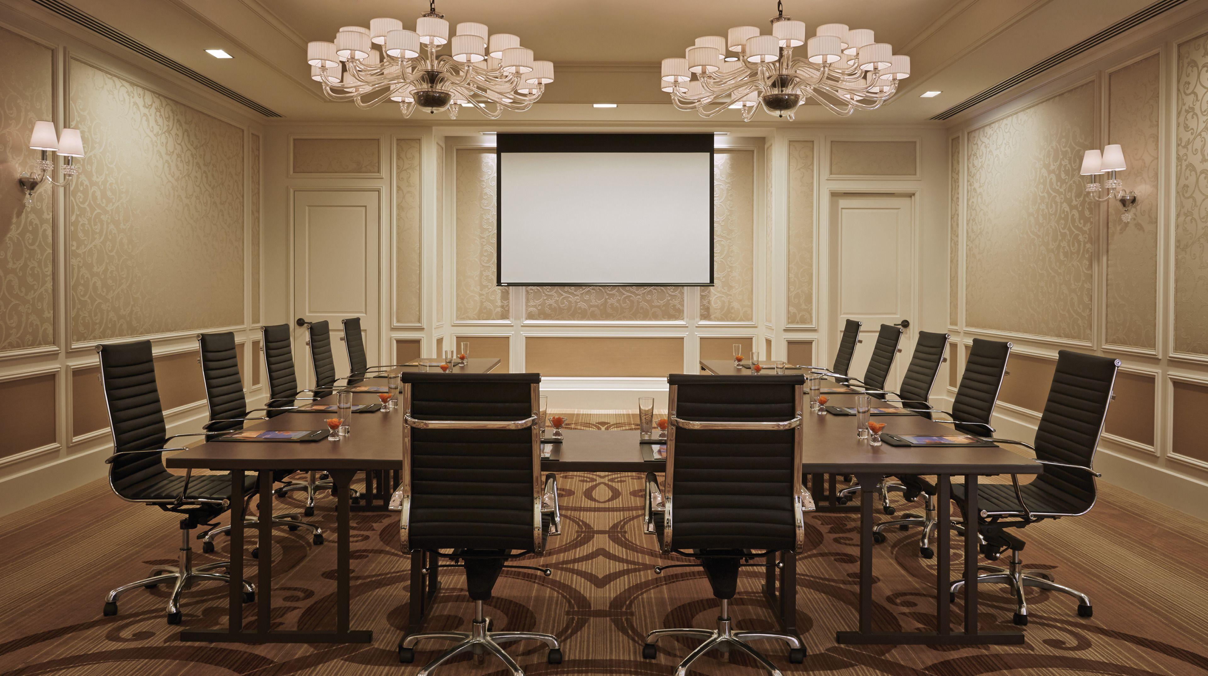 The Ritz-carlton, Hotel