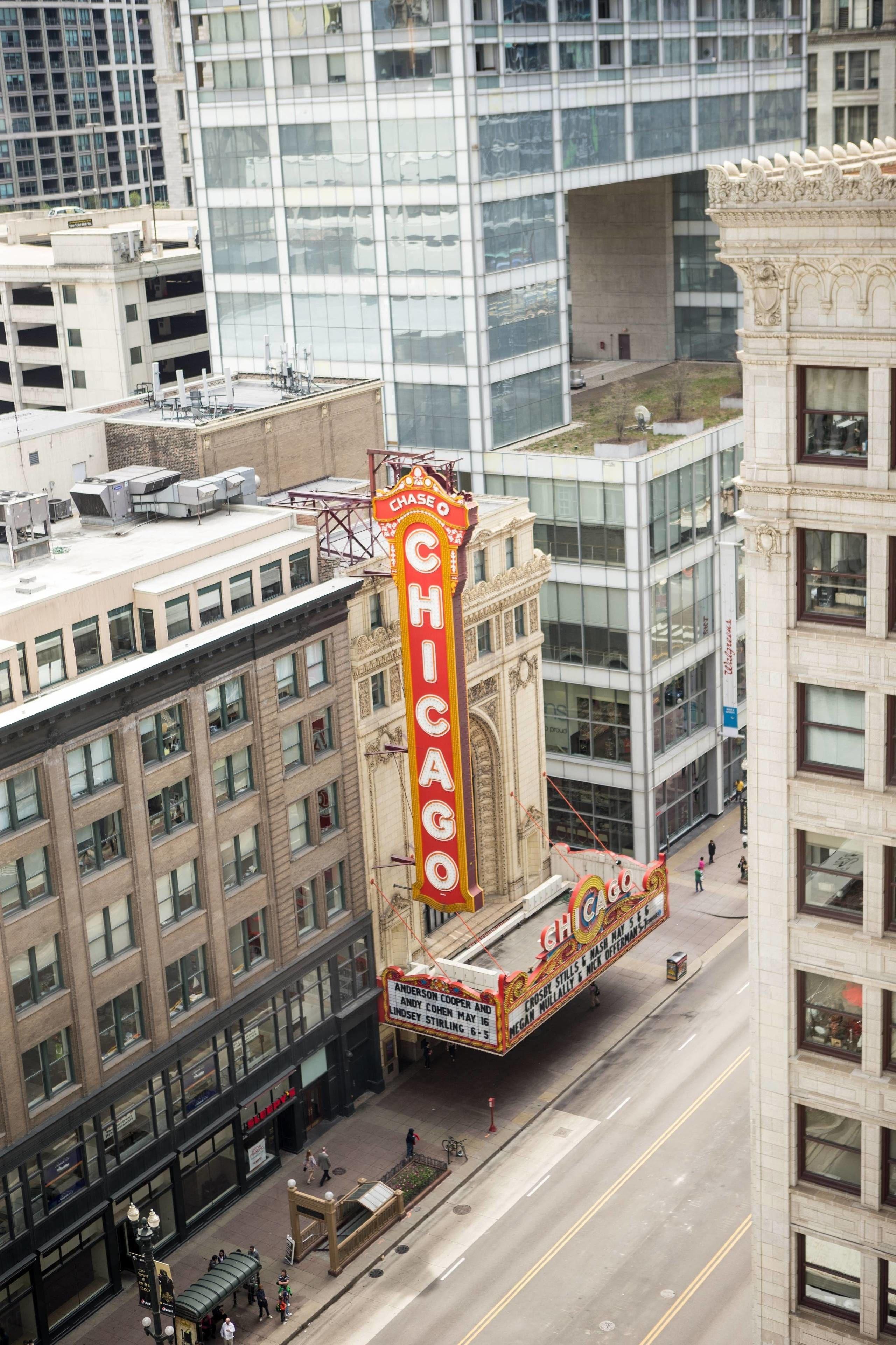 Hotel Renaissance Downtown 4*