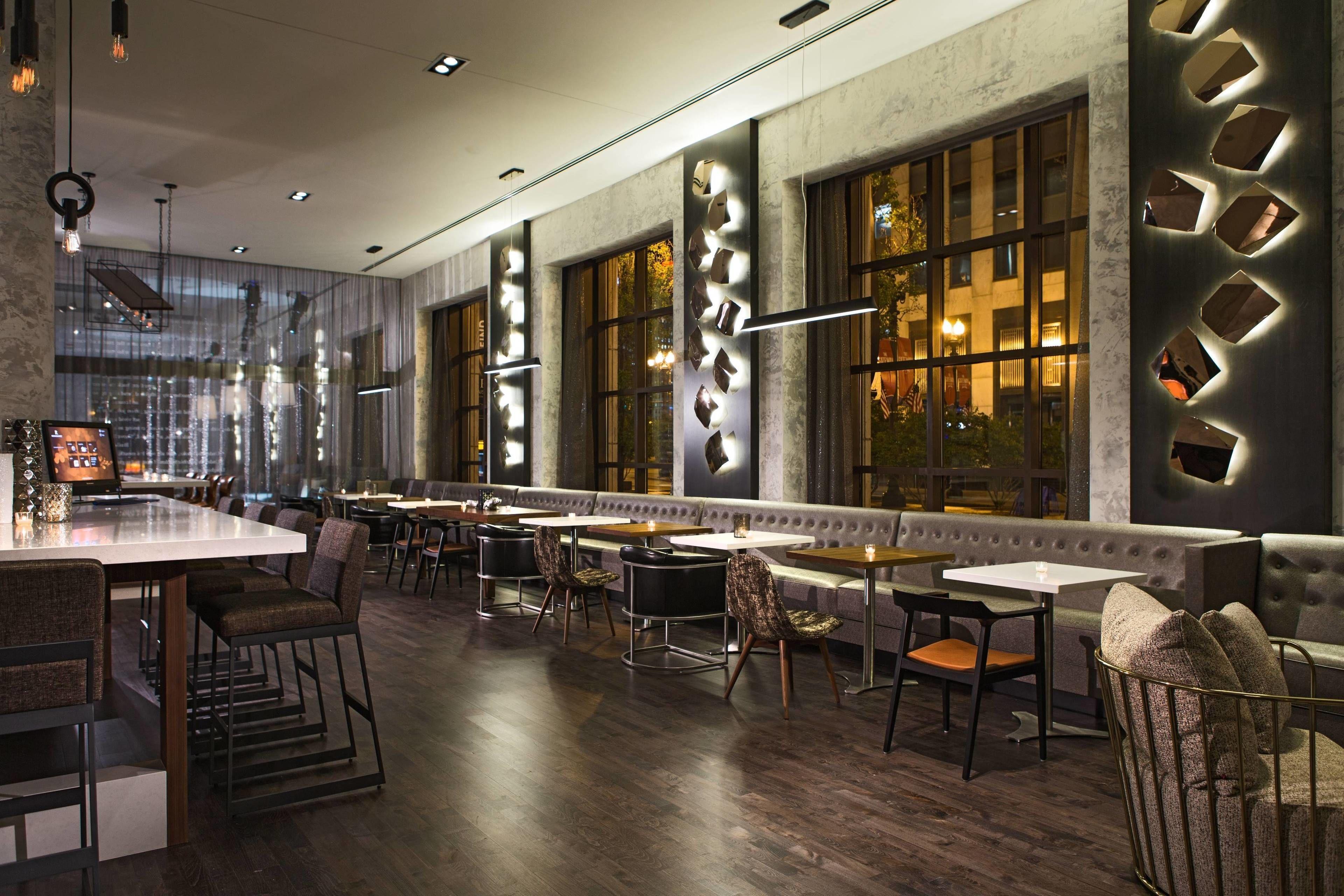 Hotel Renaissance Downtown Chicago