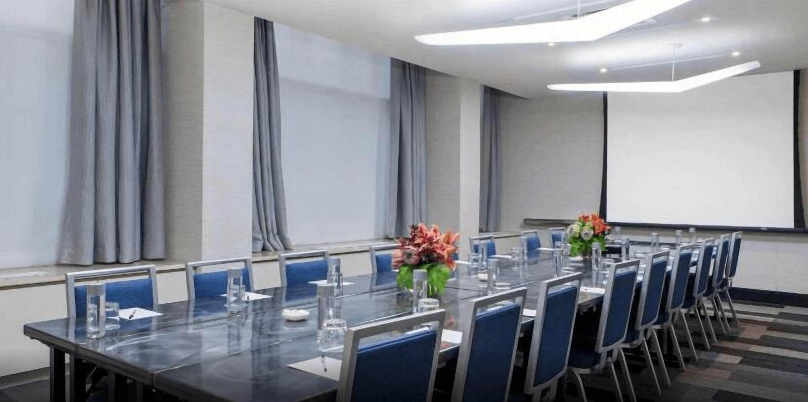 The Collection Magnificent Mile Hotel 4*