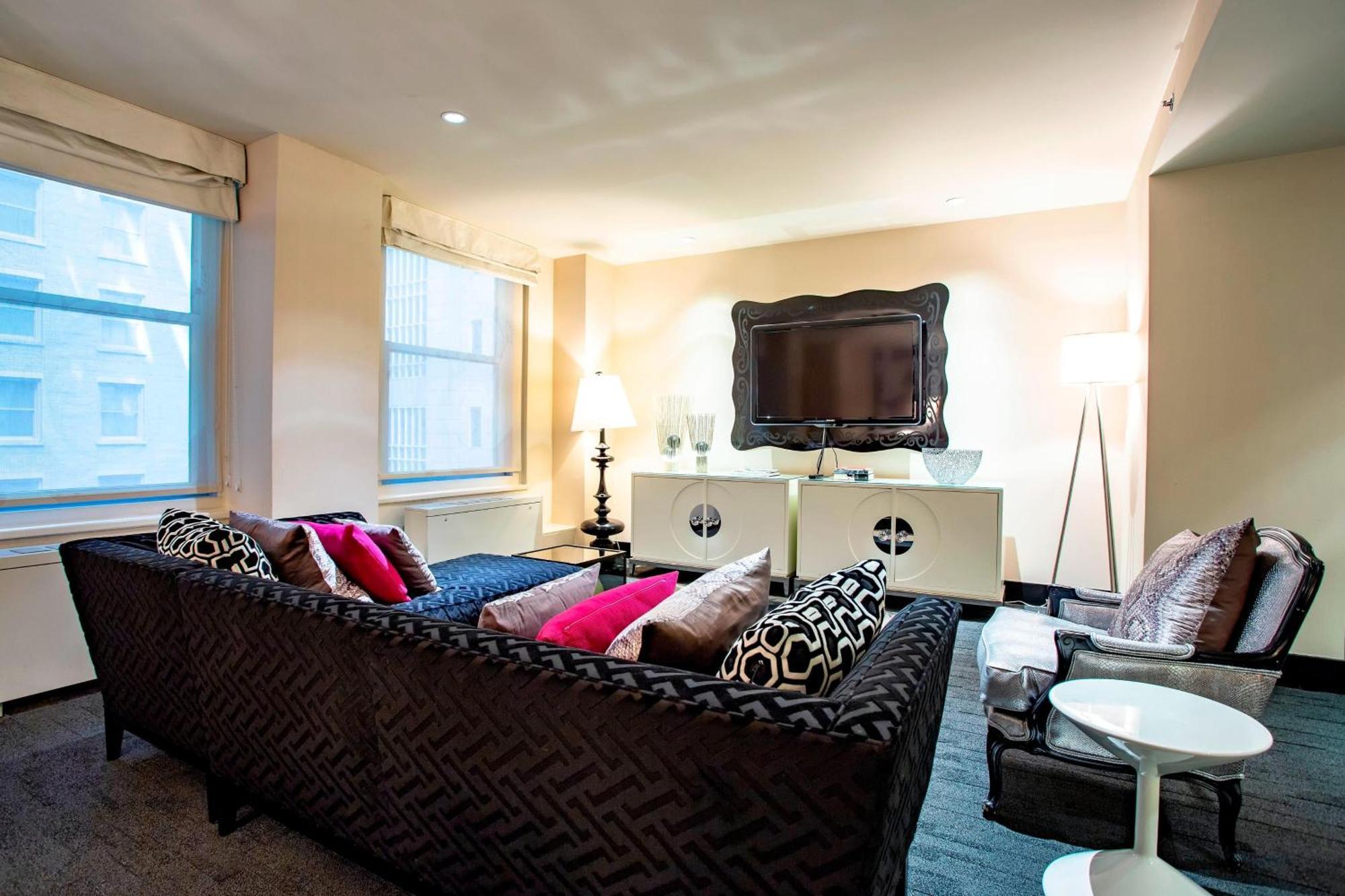 The Midland Hotel, Chicago, A Tribute Portfolio 4*