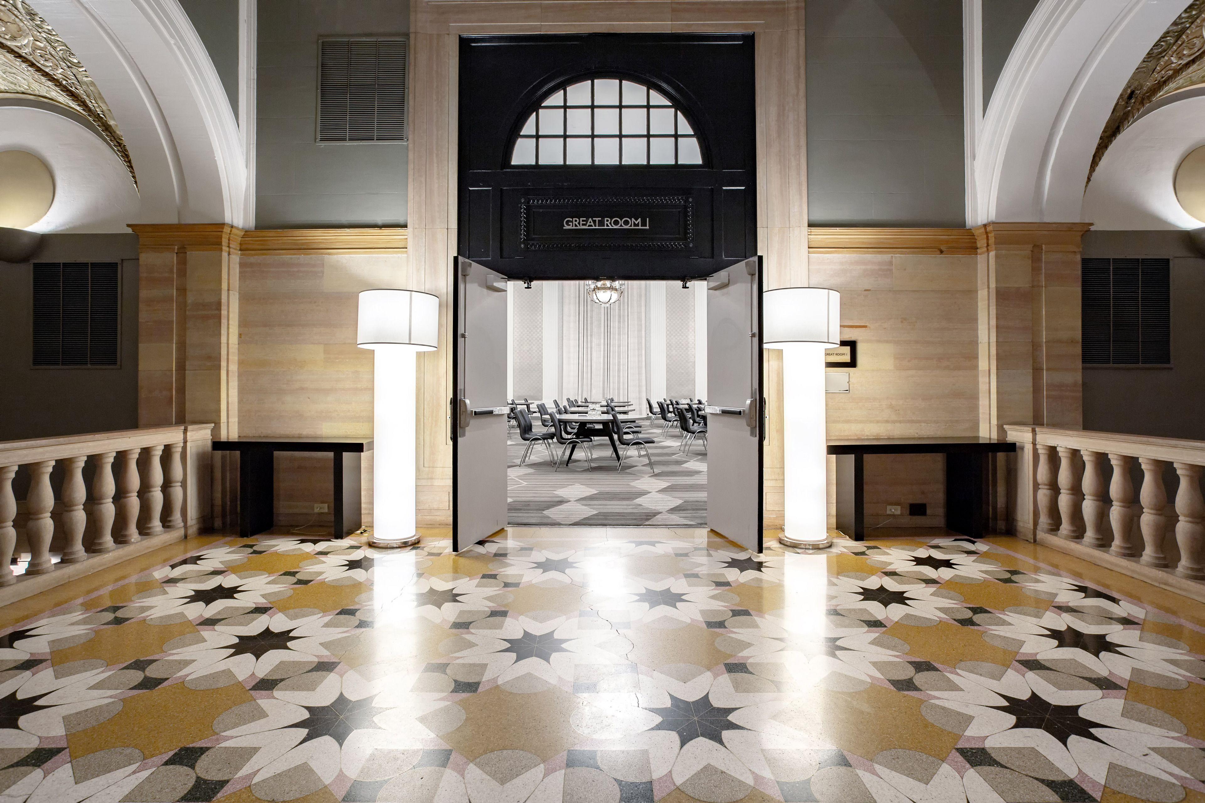 Hotel The Midland Hotel, Chicago, A Tribute Portfolio