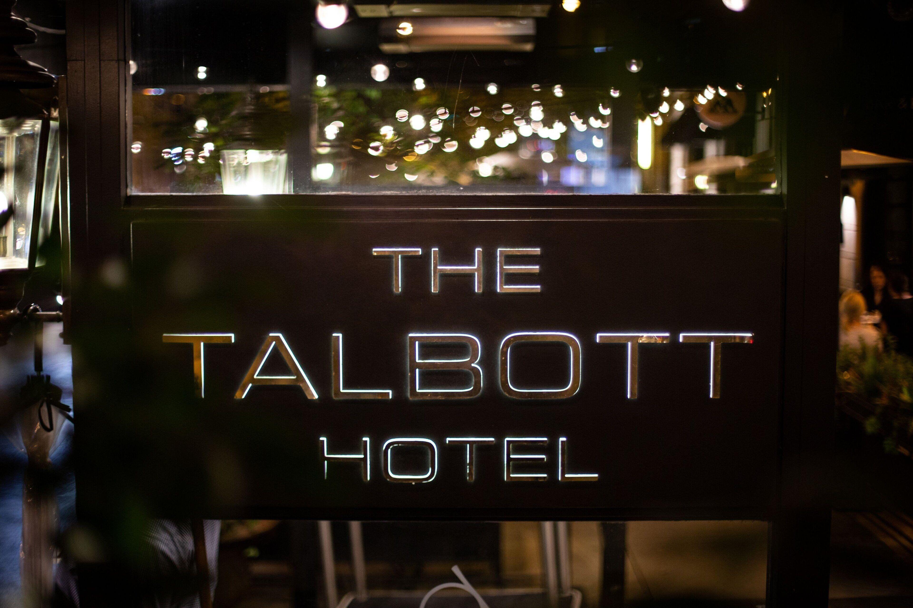 The Talbott, Autograph Collection Hotel 4*