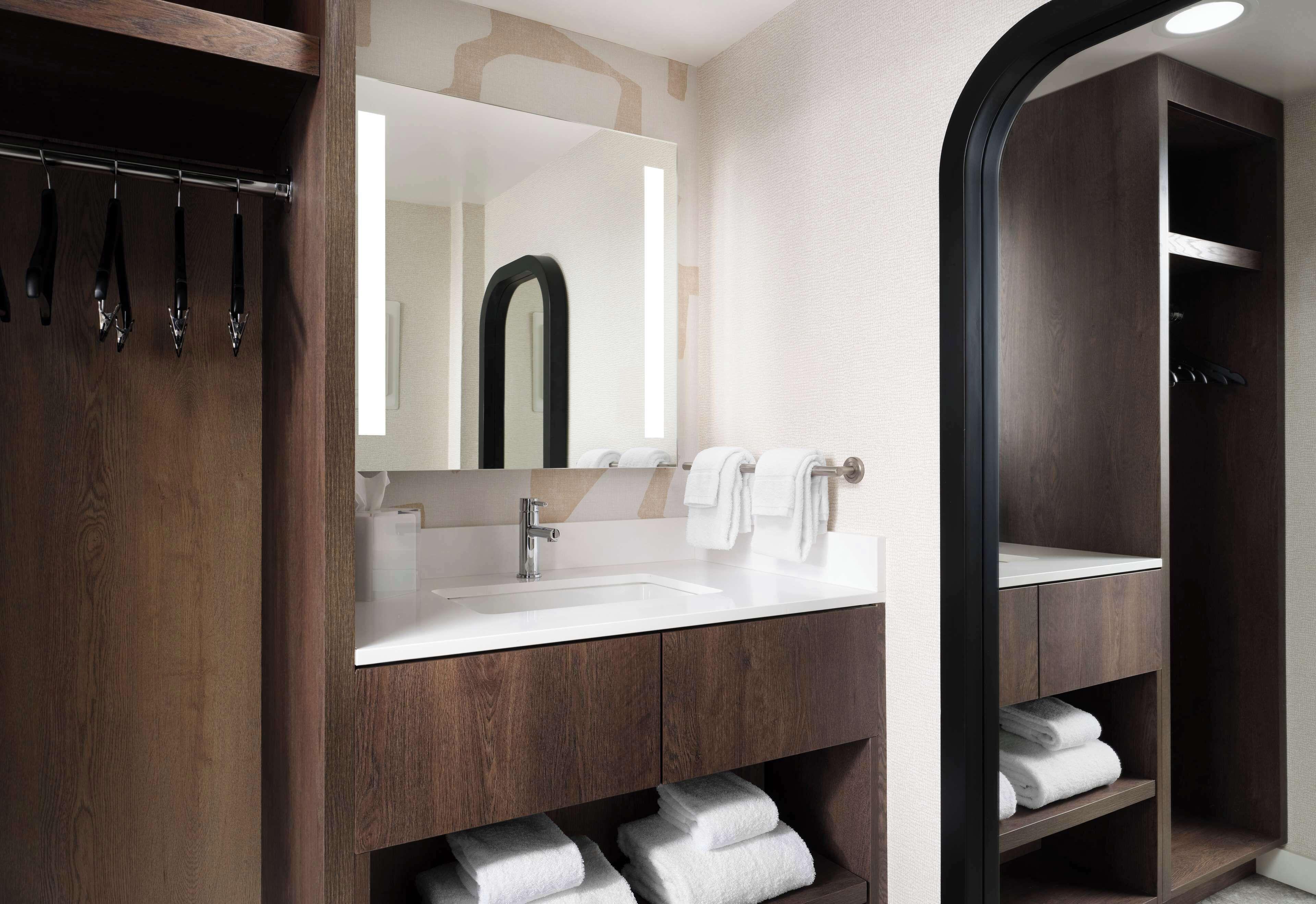 Hotel Sonesta Es Downtown Magnificent Mile Medical 3*