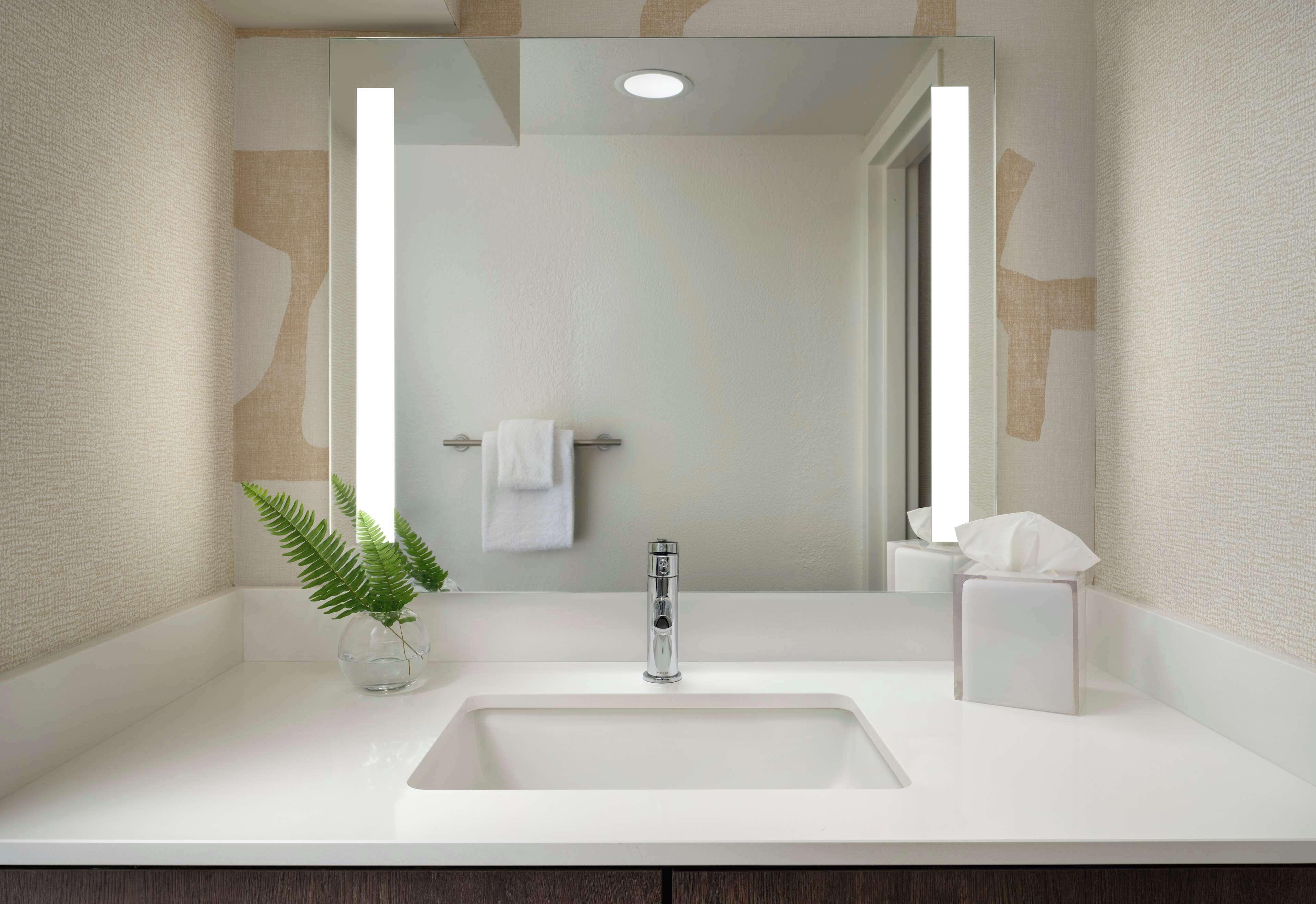 Sonesta Es Downtown Magnificent Mile Medical Hotel