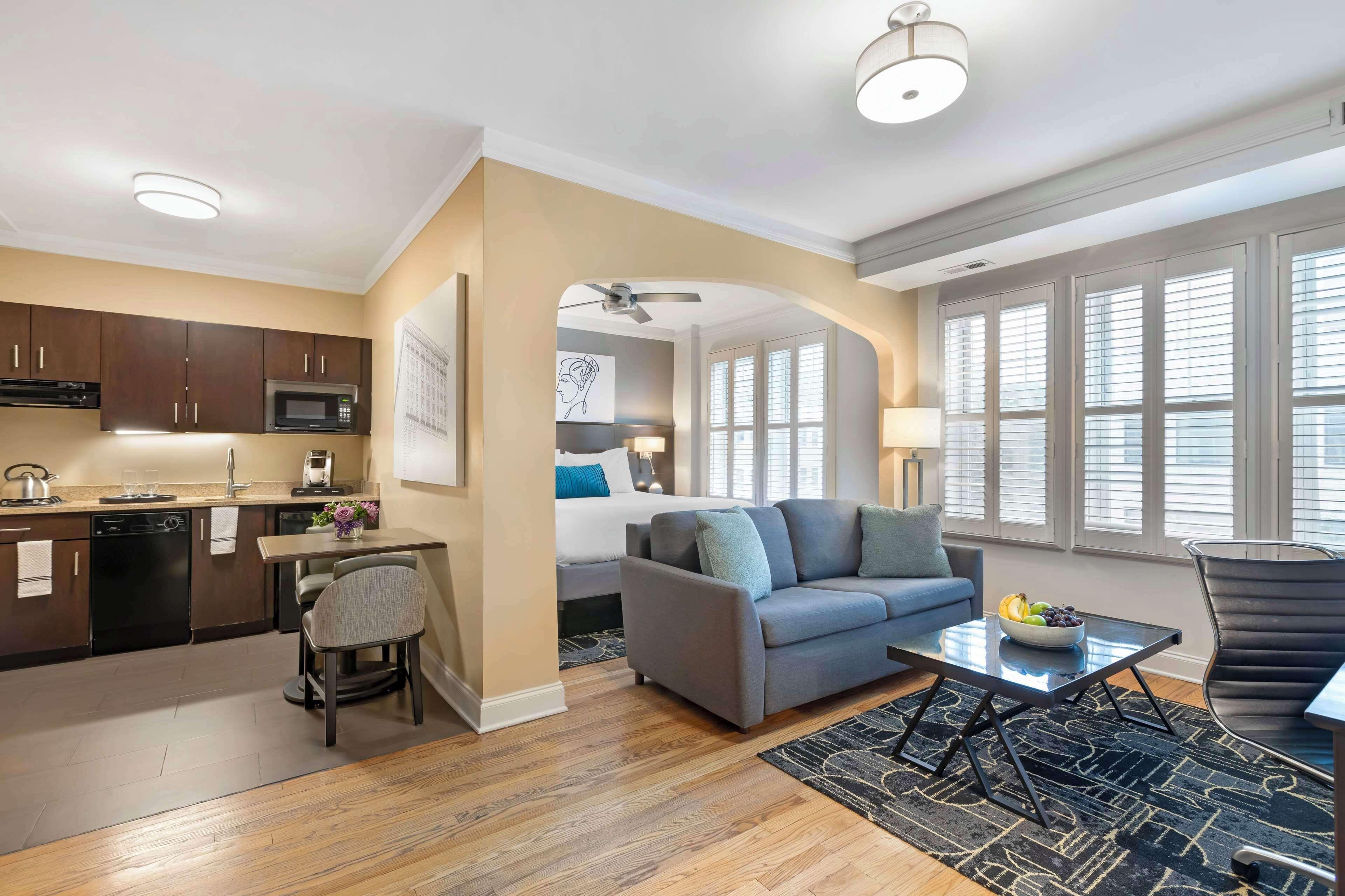 Western Hawthorne Terrace 3* Chicago