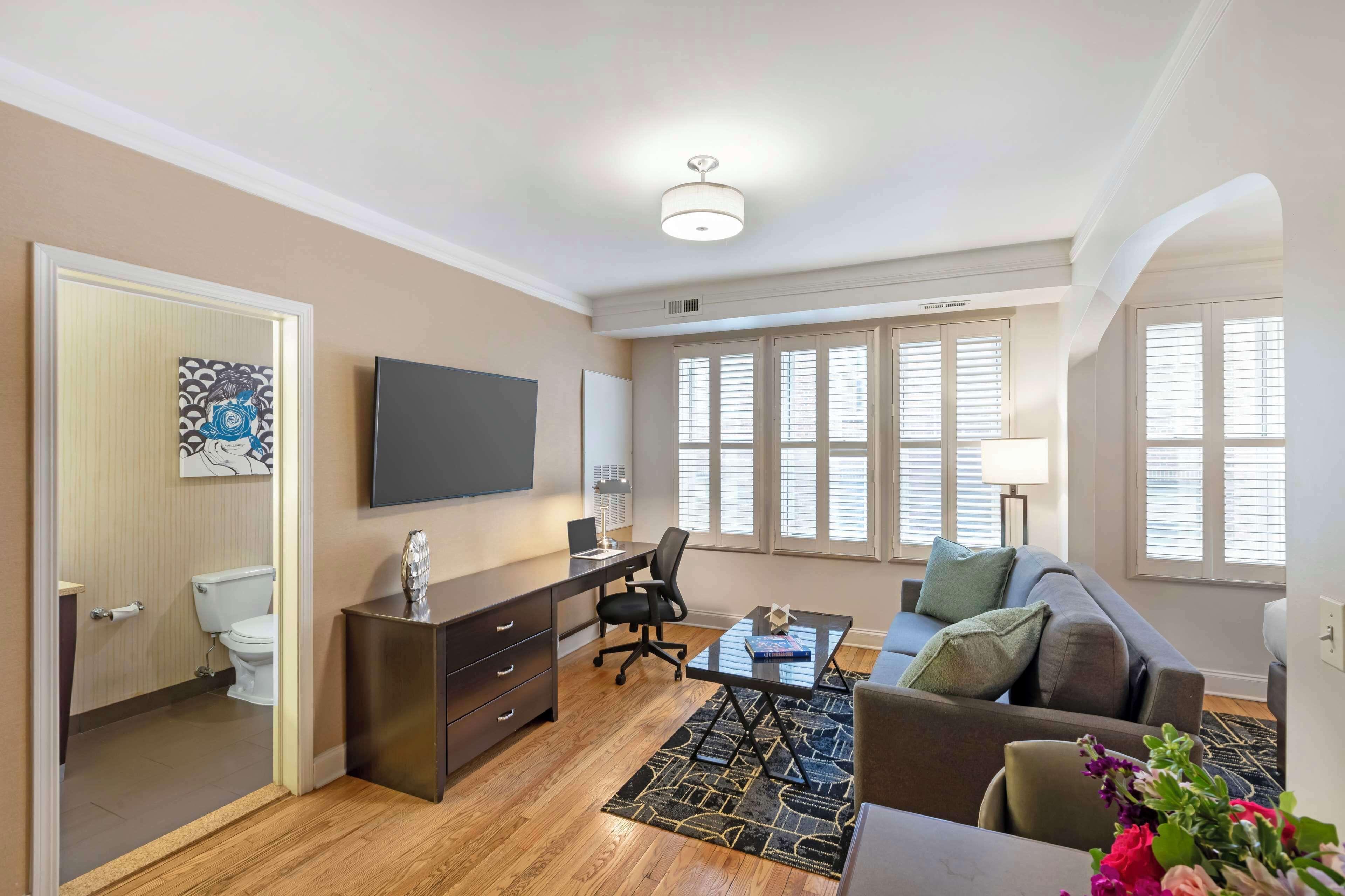 Western Hawthorne Terrace 3* Chicago