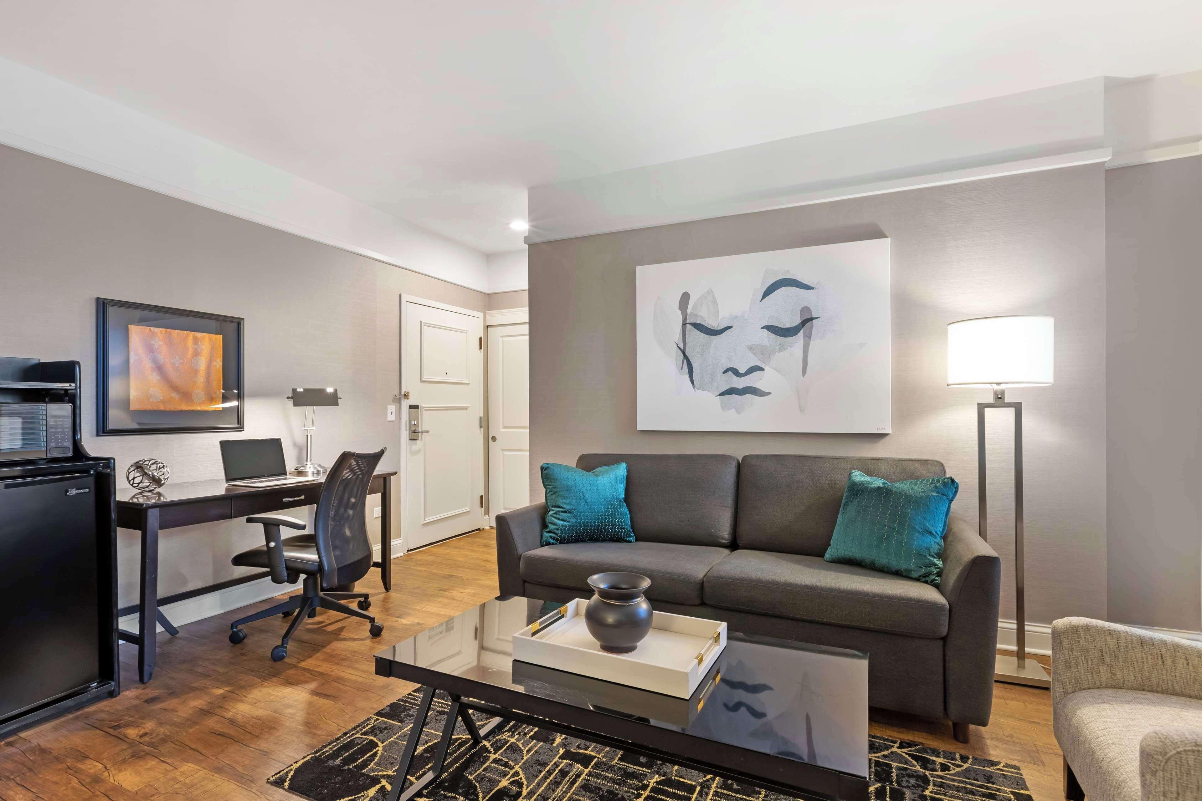 Western Hawthorne Terrace 3* Chicago