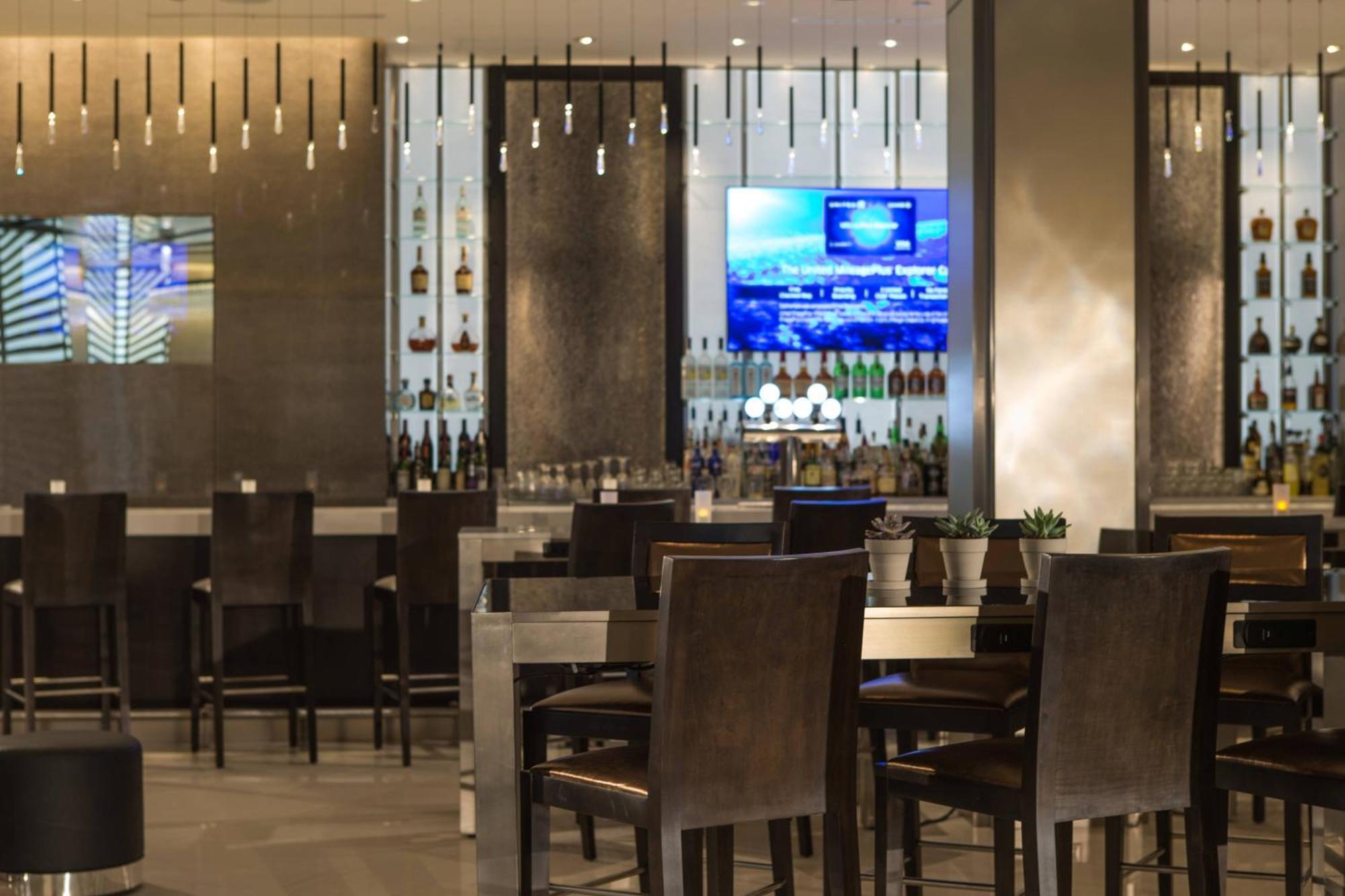 Hotel Downtown, Autograph Collection 4*